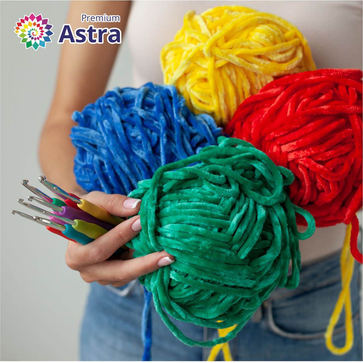 Пряжа для вязания Astra Premium селена мягкая микрополиэстер 100 гр 68 м 06 кофейный 3 мотка - фото 12