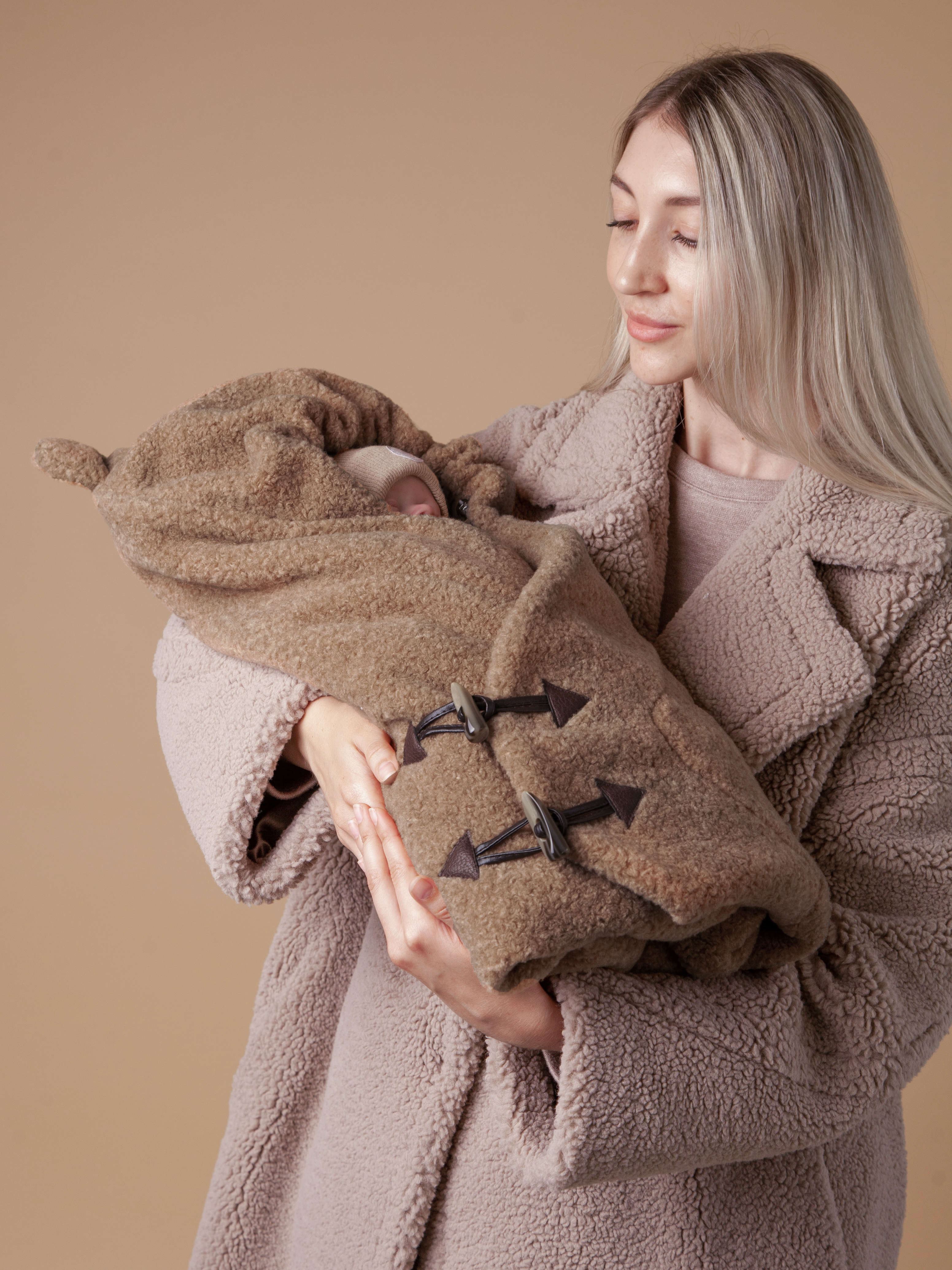 Конверт на выписку НаследникЪ Выжанова конверт-одеяло Трансформер коричневый - фото 1