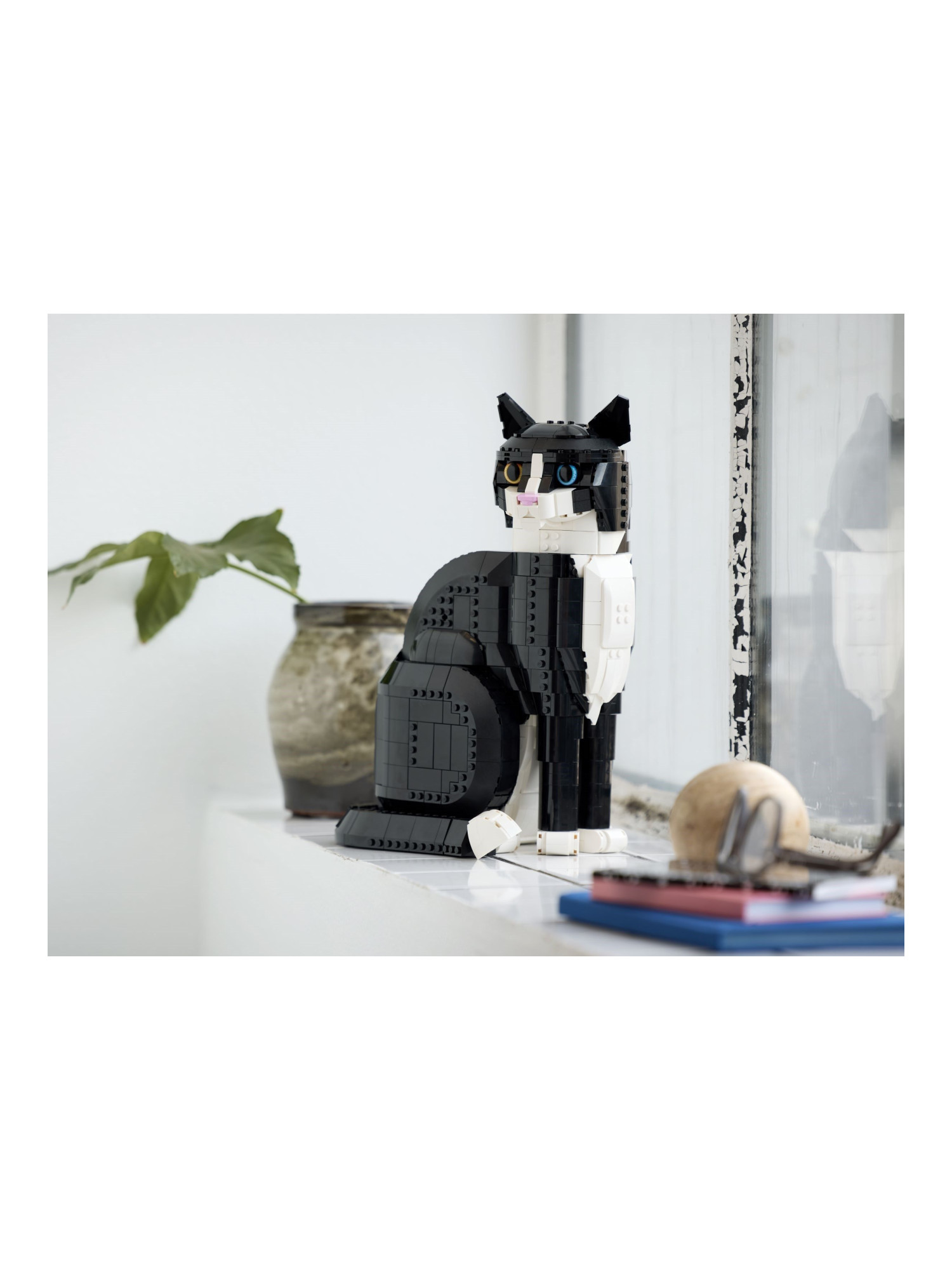 Конструктор LEGO Ideas Кот окраса Смокинг 1710 дет. - фото 3