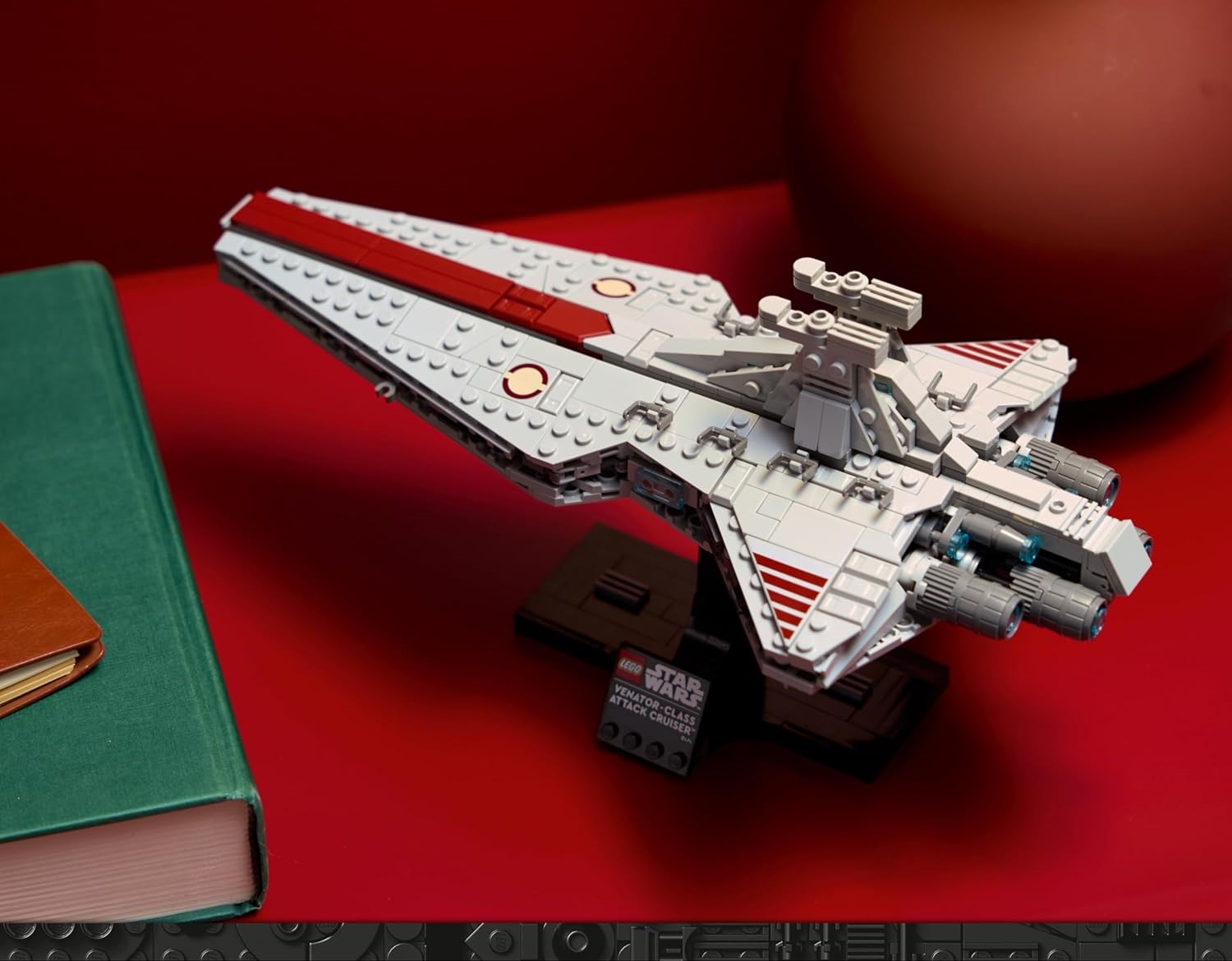 Конструктор LEGO Star Wars Venator-Class Attack Cruiser 643 дет. - фото 5
