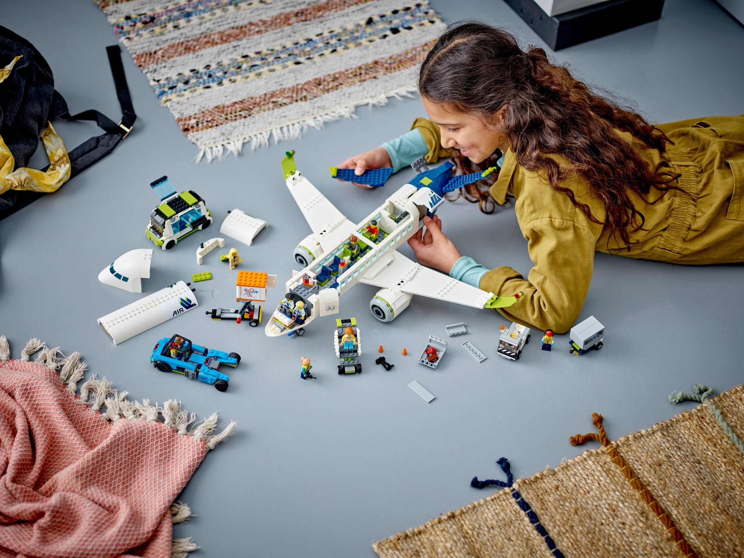 Конструктор LEGO City 60367 913 дет. - фото 4