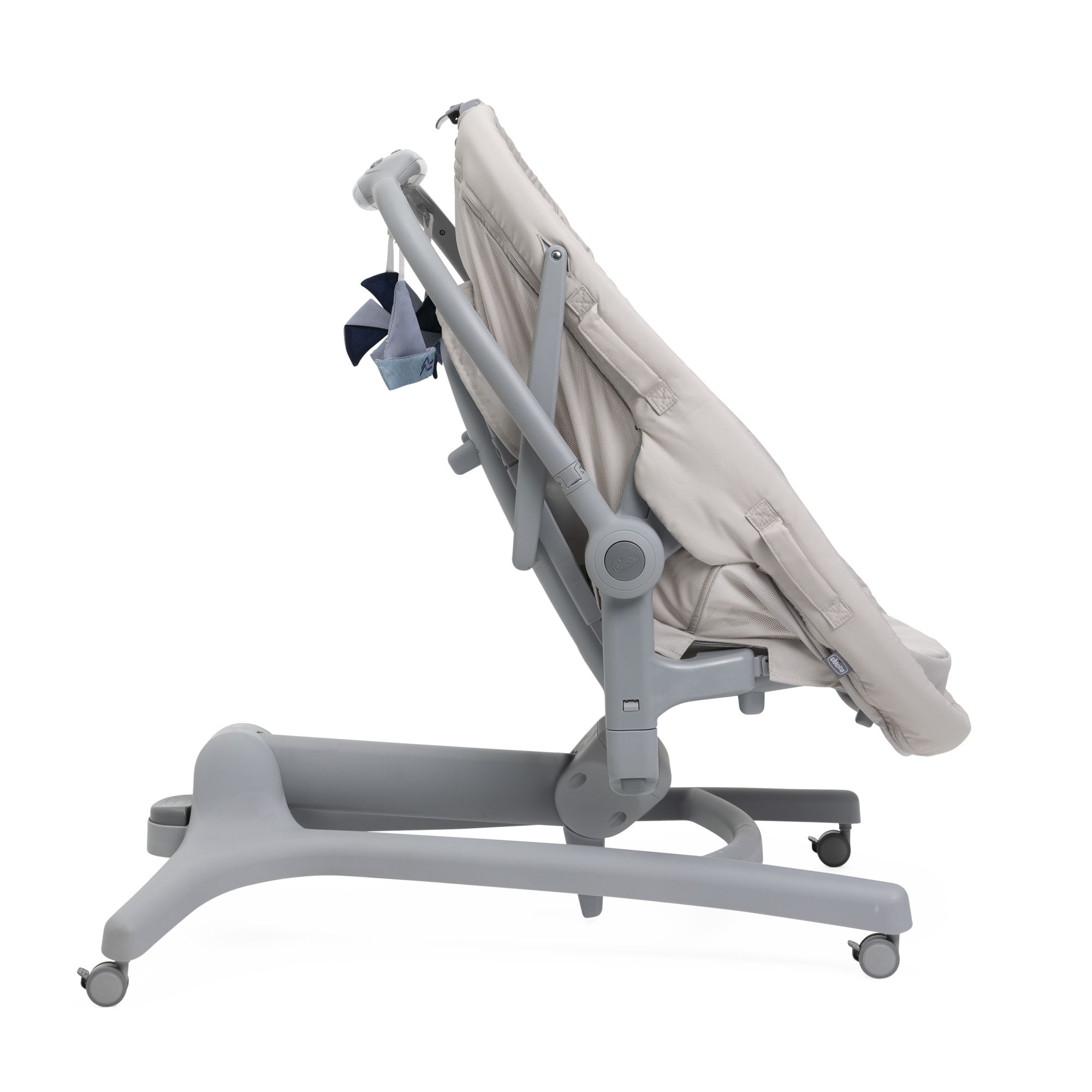 Детская кроватка Chicco Baby Hug Pro 5в1 с рождения до 3 лет Beige Latte овальная, поперечный маятник - фото 8