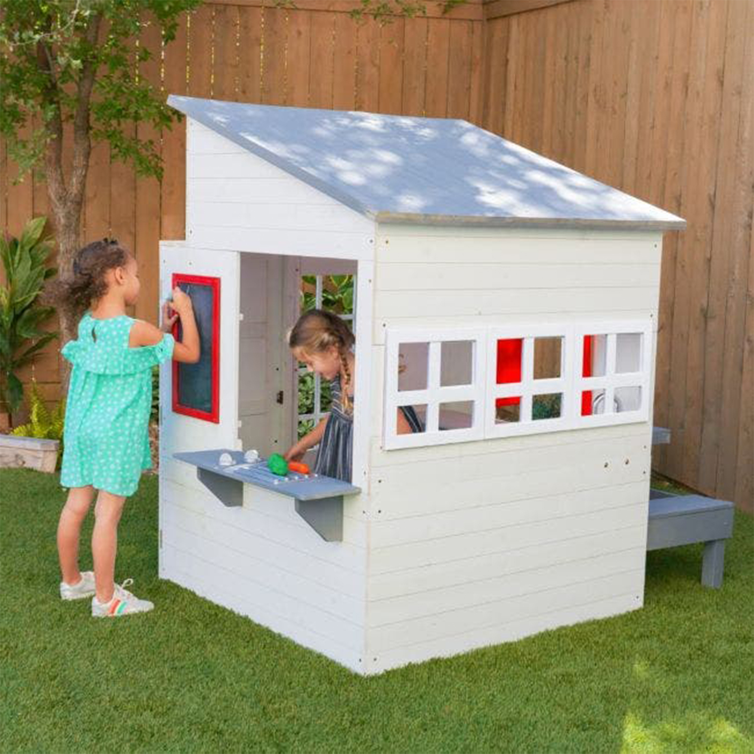 Игровой домик для улицы KidKraft с кухней и доской для рисования 10236_KE - фото 3
