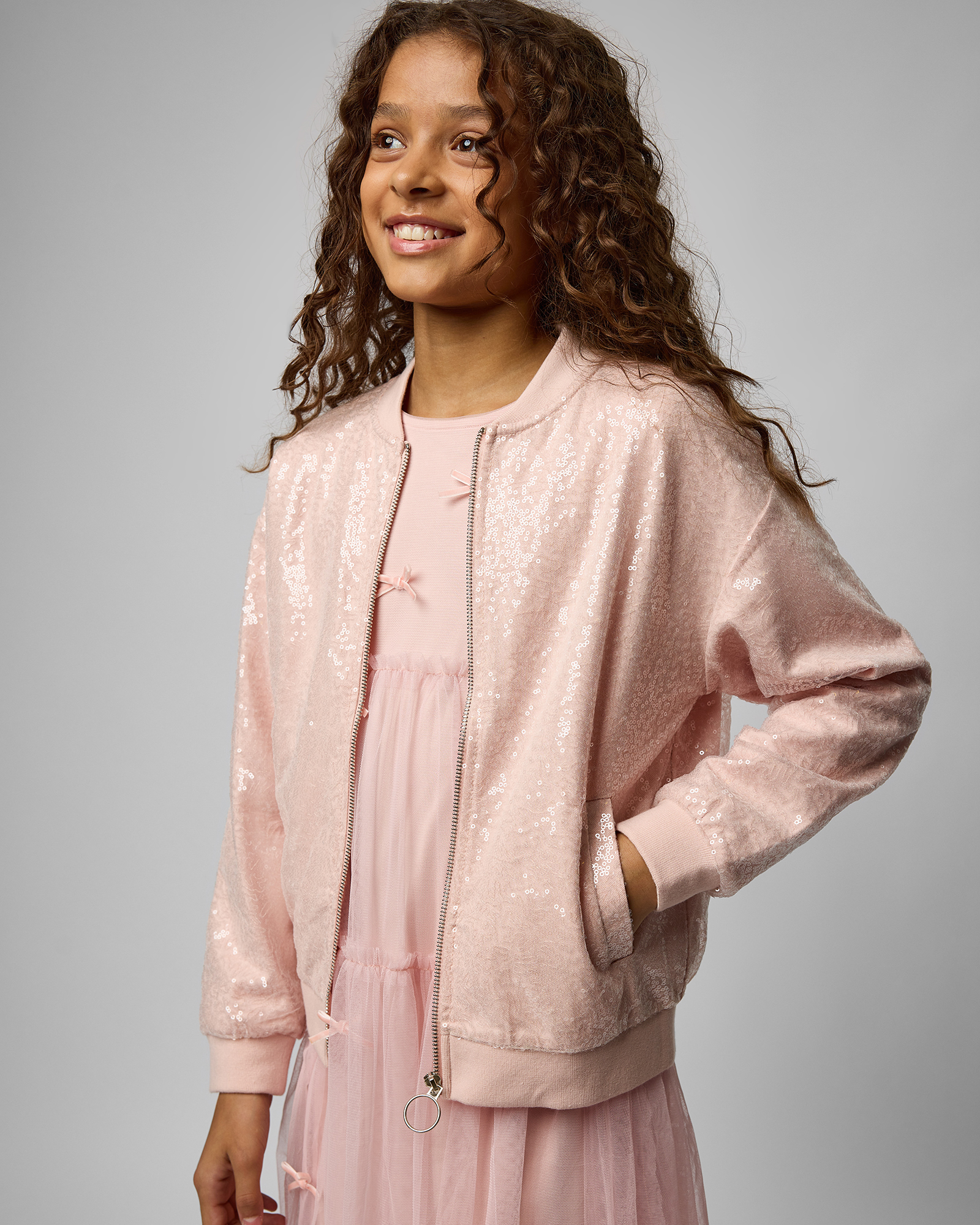 Толстовка Futurino Fashion с пайетками W24FF-3GJ59tg-LJ - фото 7