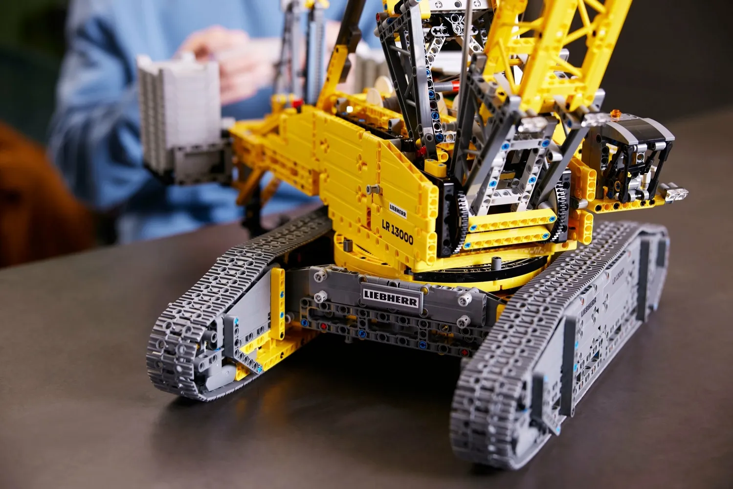 Конструктор LEGO Technic 42146 2883 дет. - фото 7