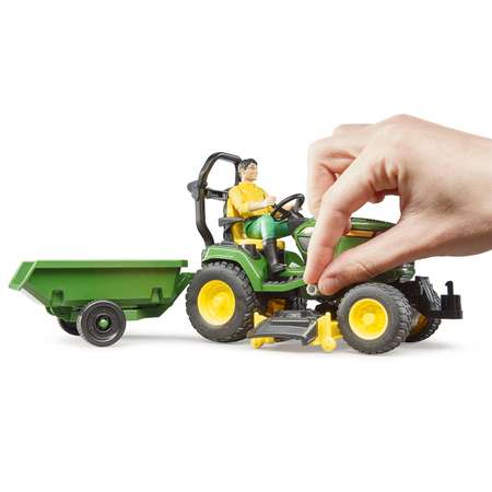 Трактор Bruder John Deere