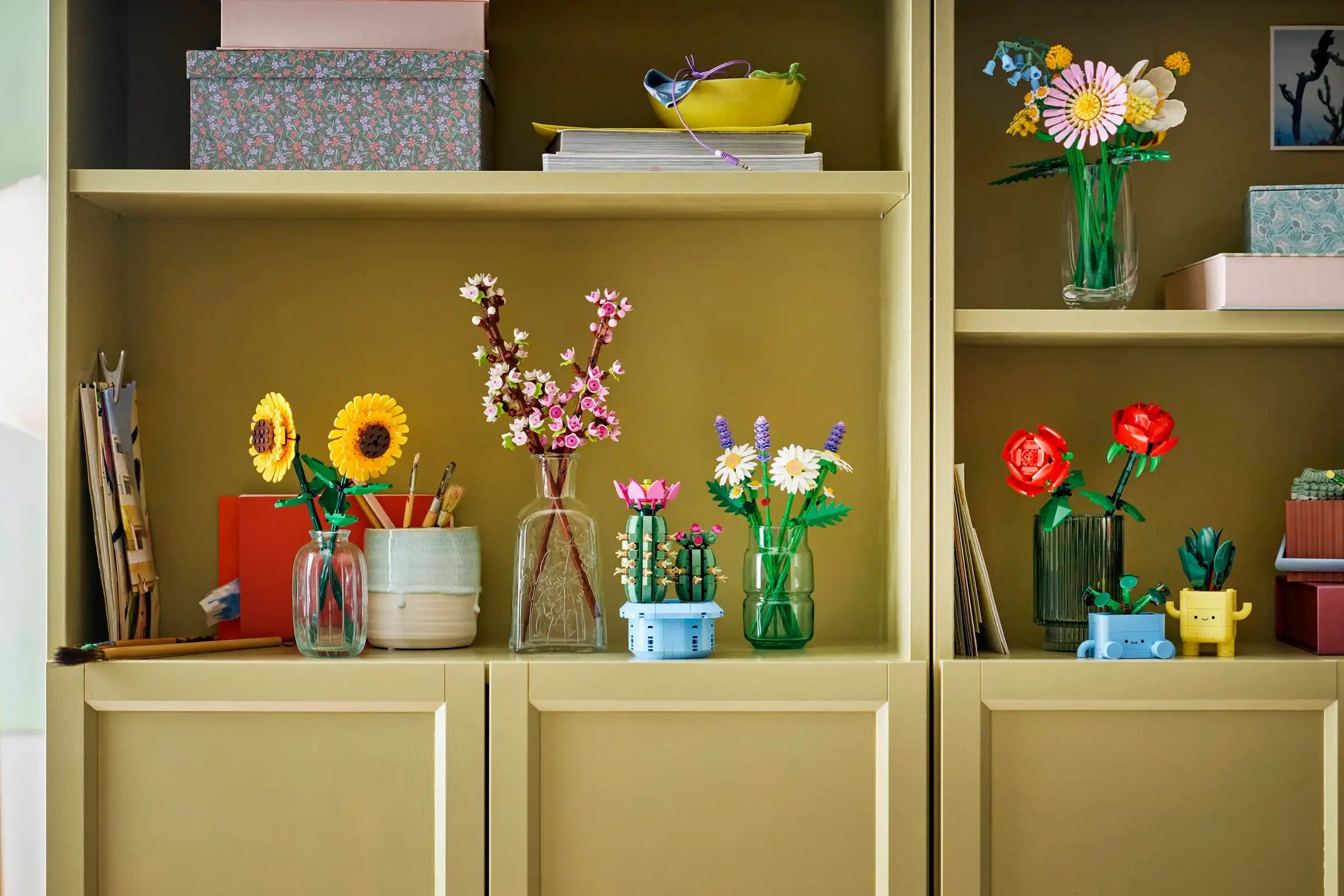 Конструктор LEGO Botanicals Цветущий кактус 482 дет. - фото 9