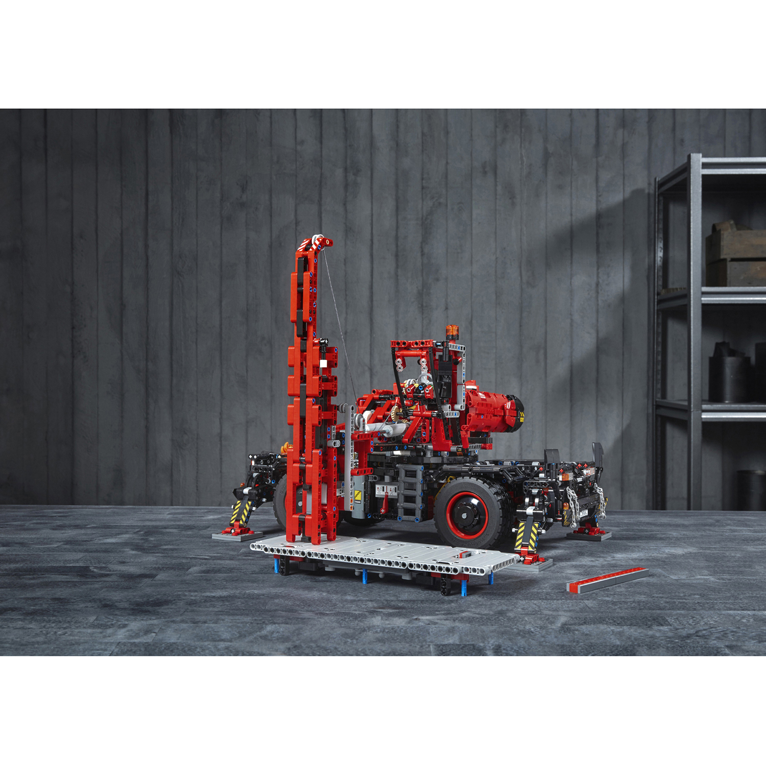 Конструктор LEGO Technic Подъёмный кран 4057 дет. - фото 4