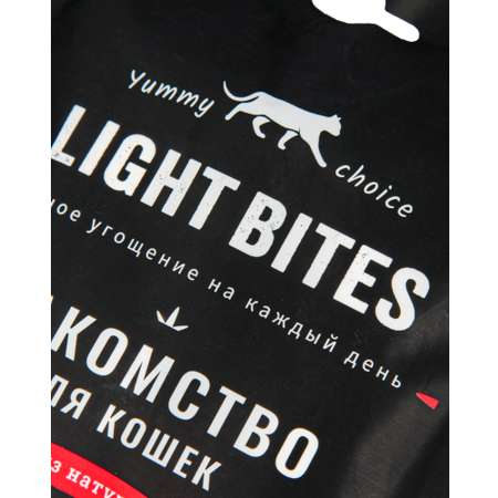 Лакомство для кошек LIGHT BITES 40г мини-колбаски с пюре с курицей и тунцом