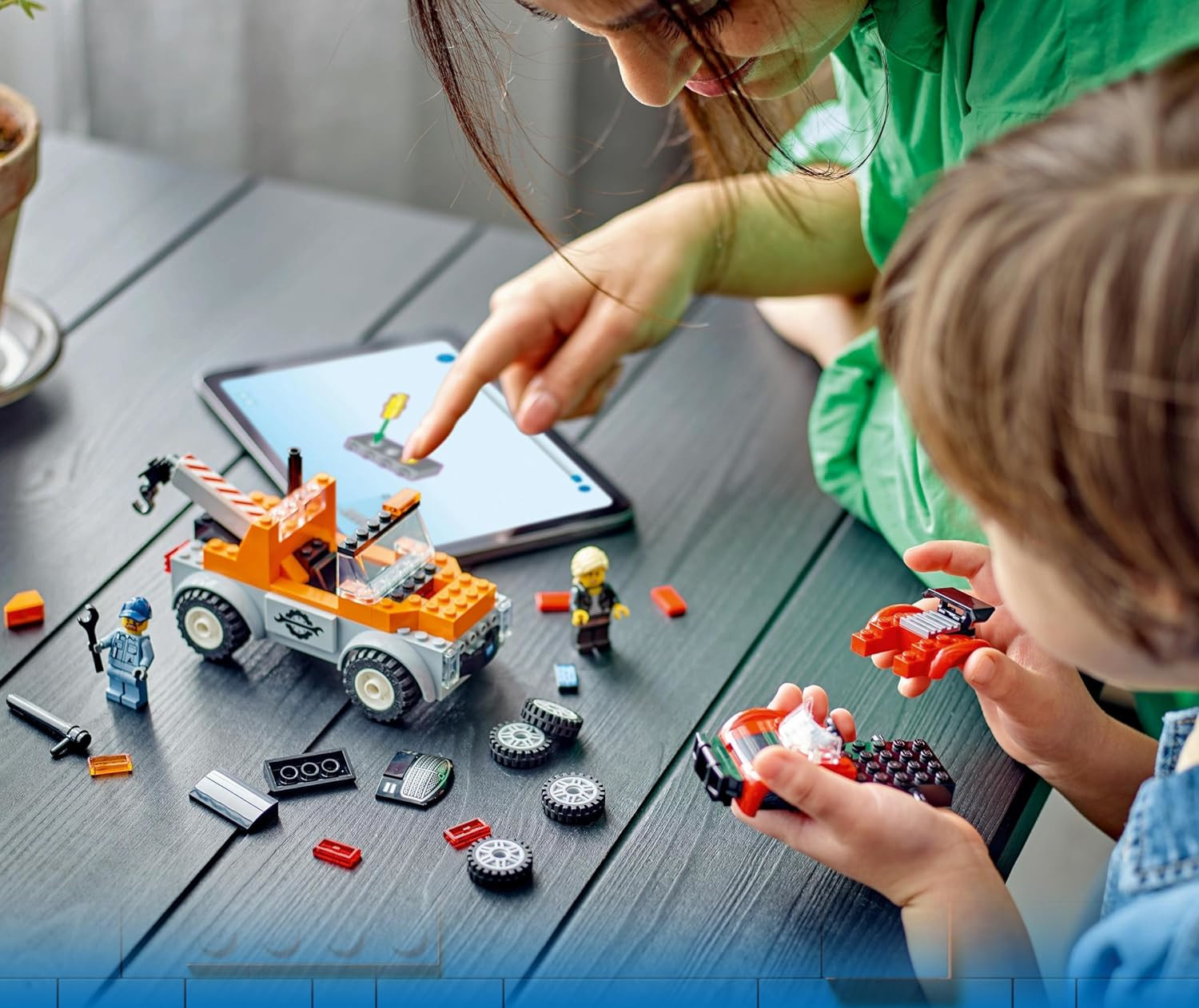 Конструктор LEGO City TowTruck and Sports Car Repair 101 дет. - фото 8