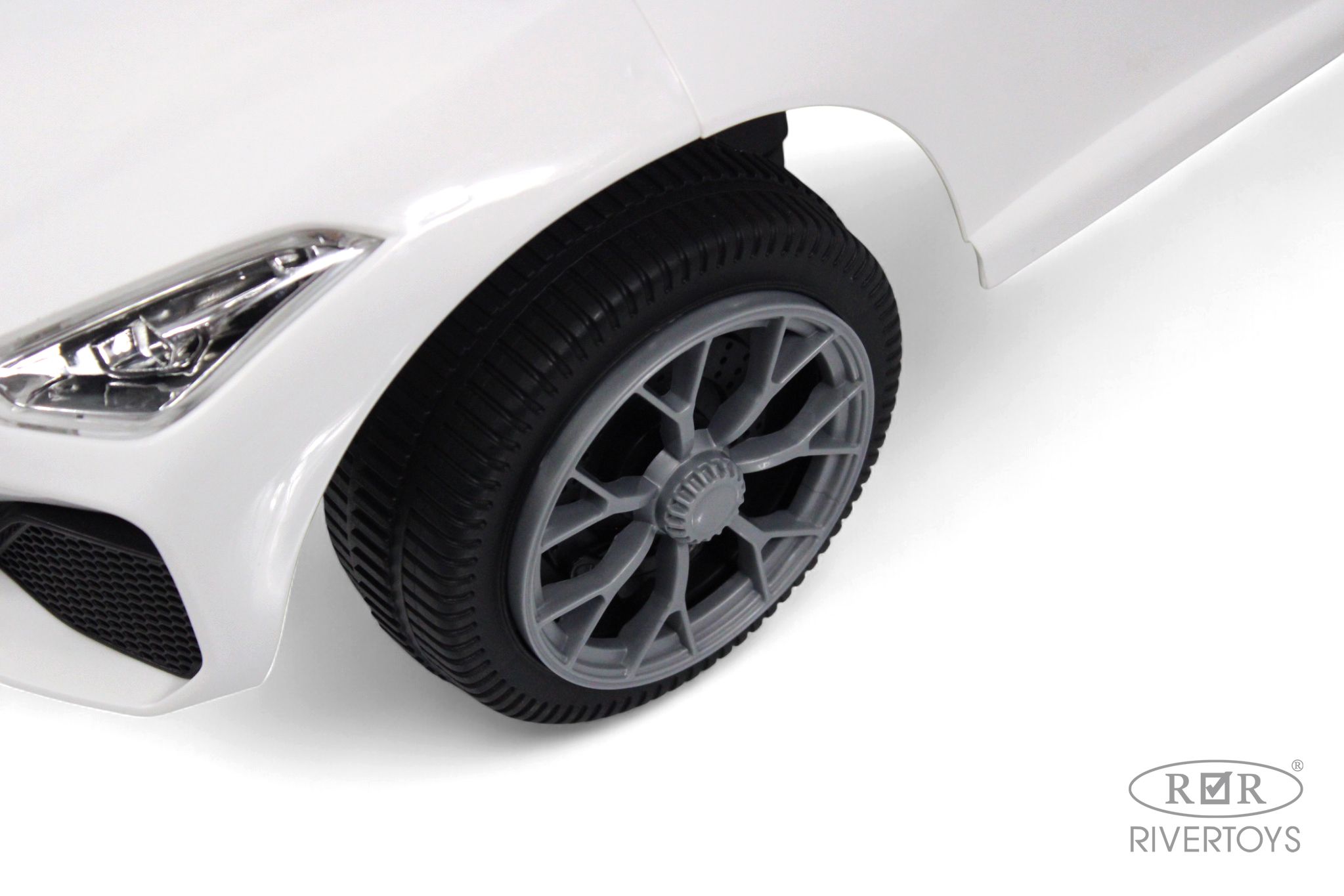 Каталка RIVERTOYS Z004ZZ-B-WHITE белый - фото 9