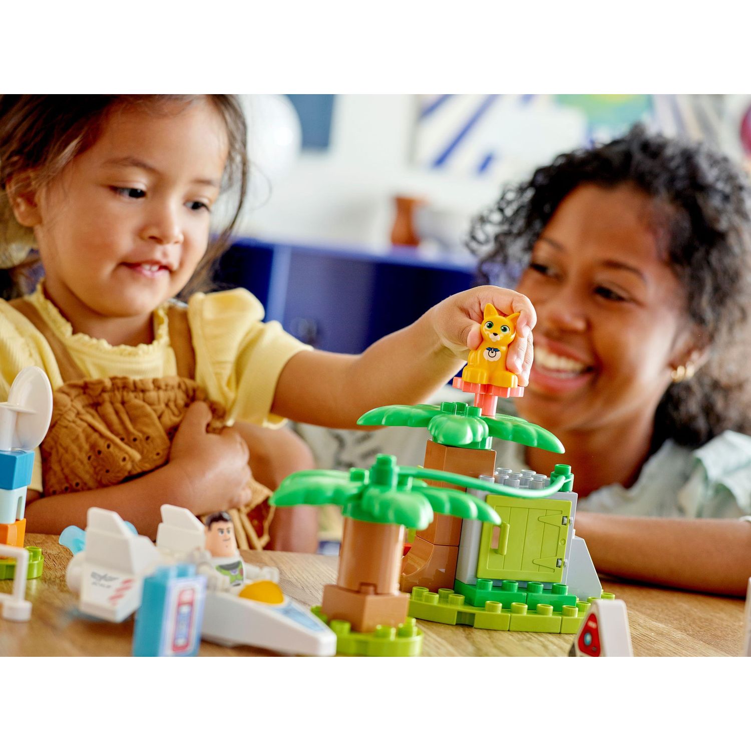 Конструктор LEGO DUPLO BuzzLightyear PlanetaryMission 37 дет. - фото 7