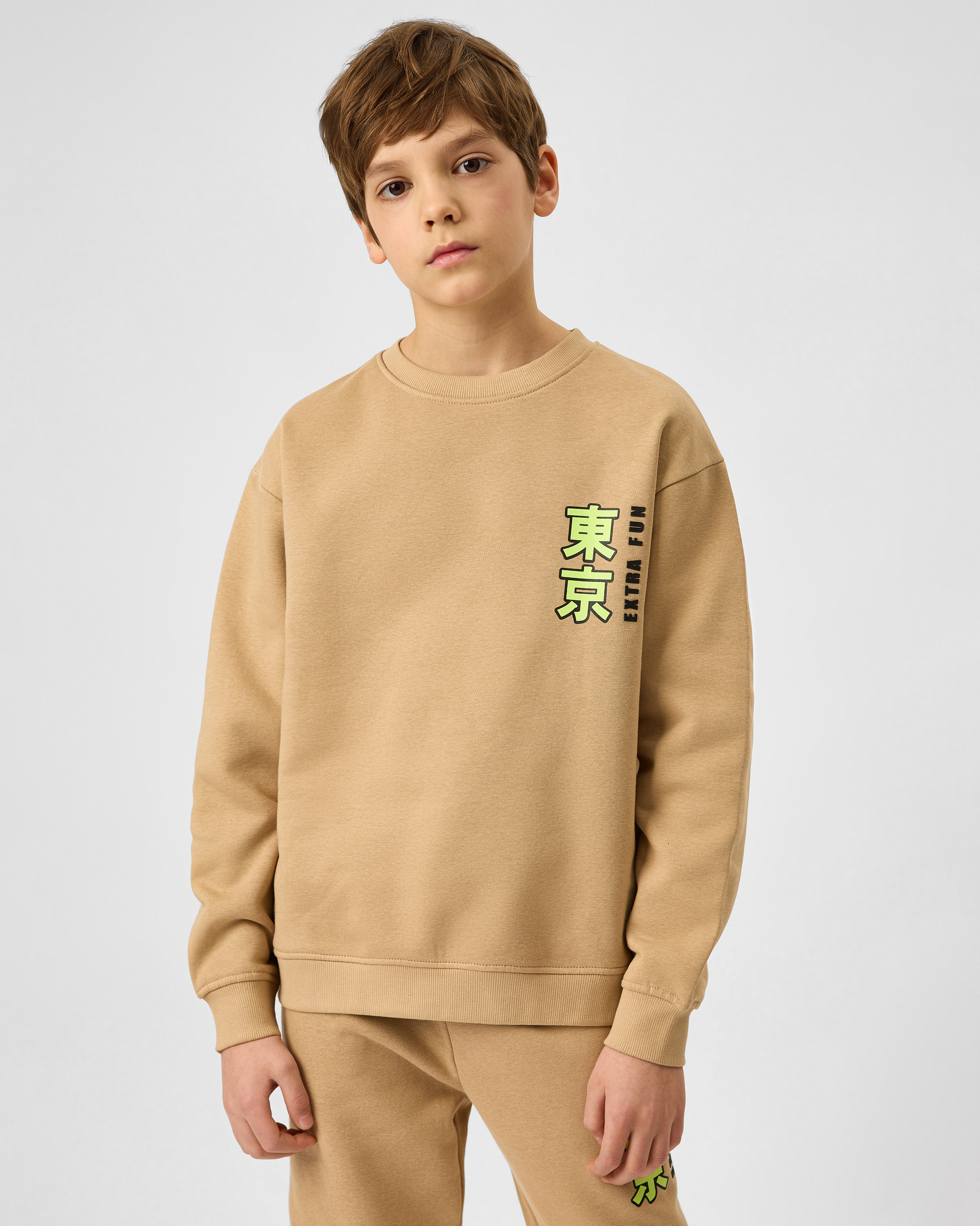 Изображение товара Бежевый свитшот Futurino для мальчика 140 с надписями из хлопкового трикотажа
