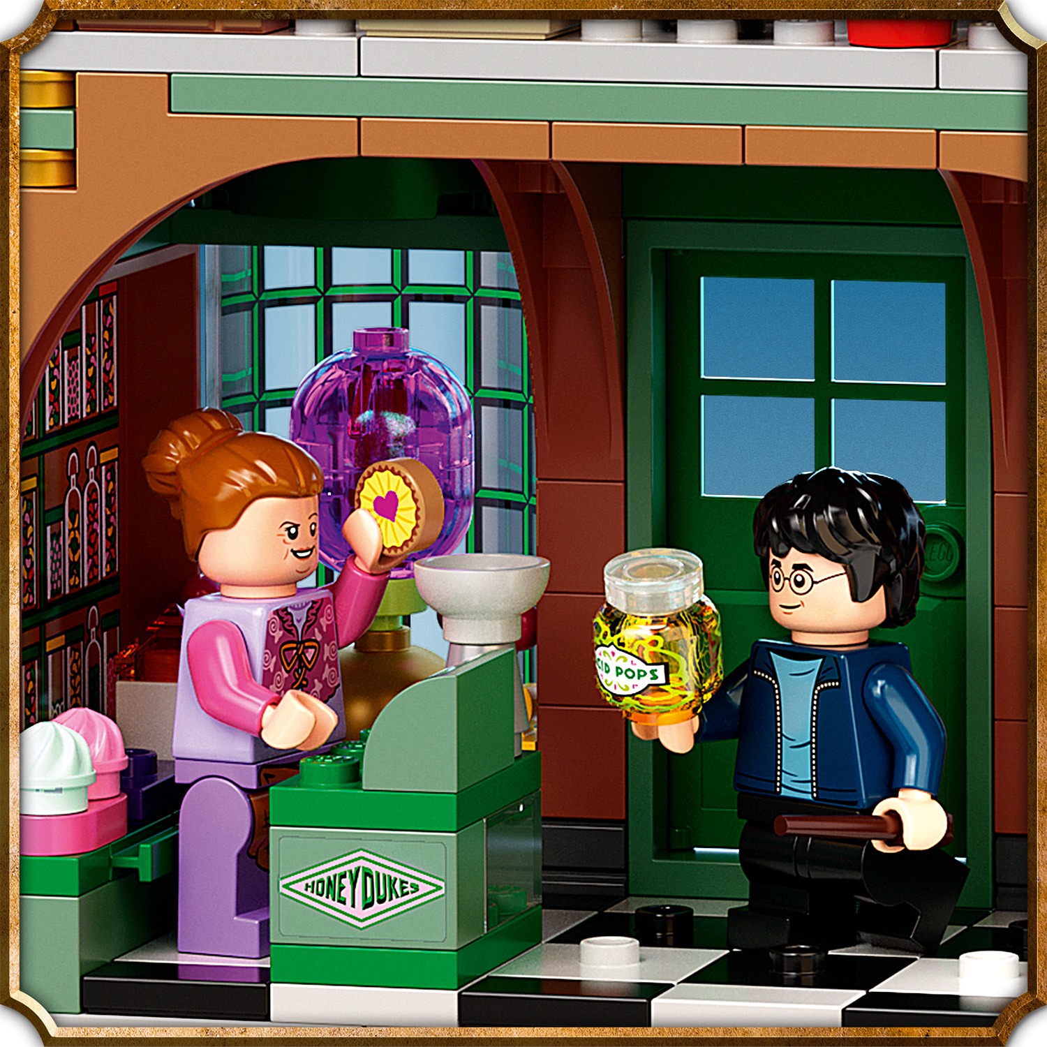 Конструктор LEGO Harry Potter Визит в деревню Хогсмид - фото 10