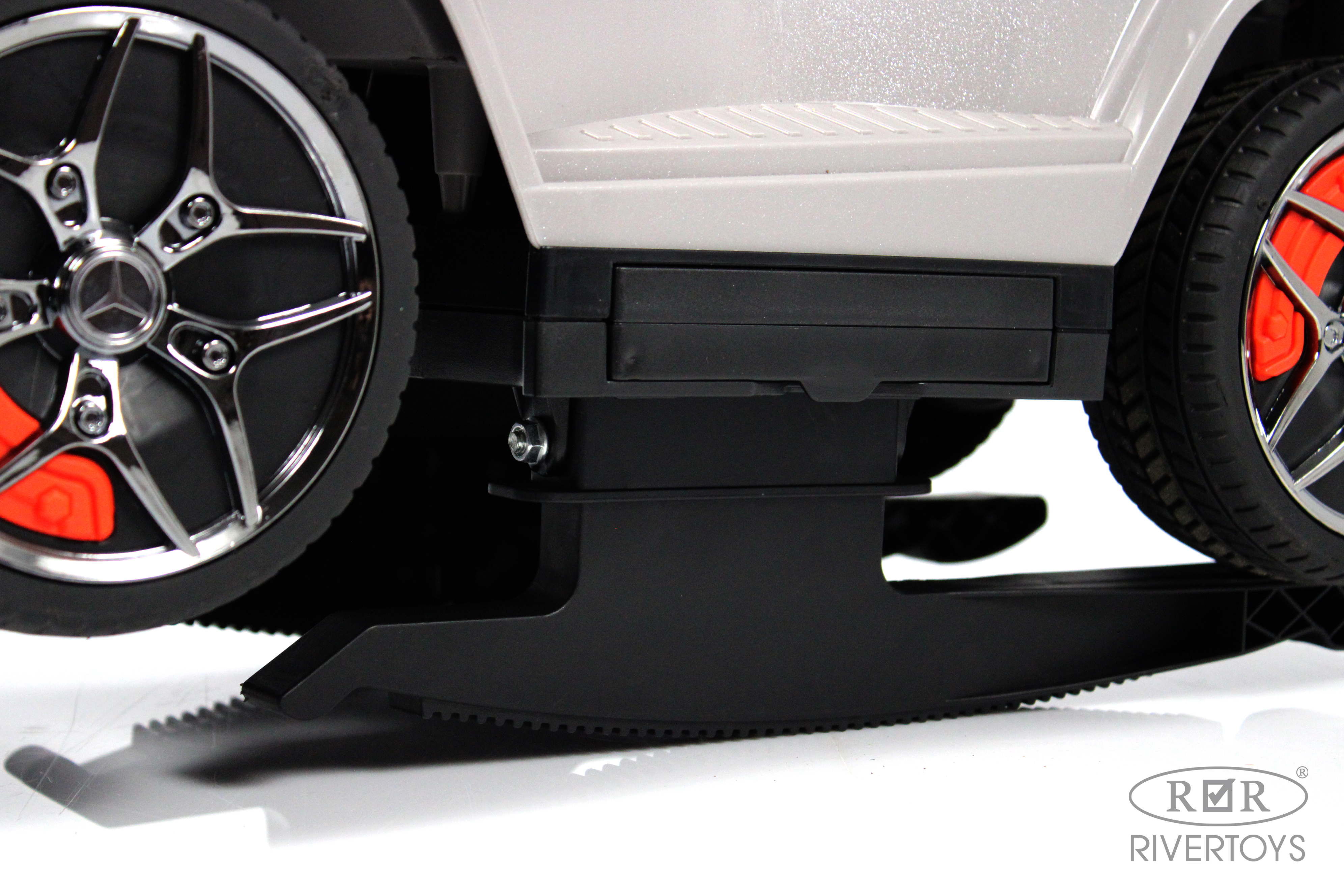 Каталка RIVERTOYS Mercedes-Benz G63 Grey Diamond серый - фото 24