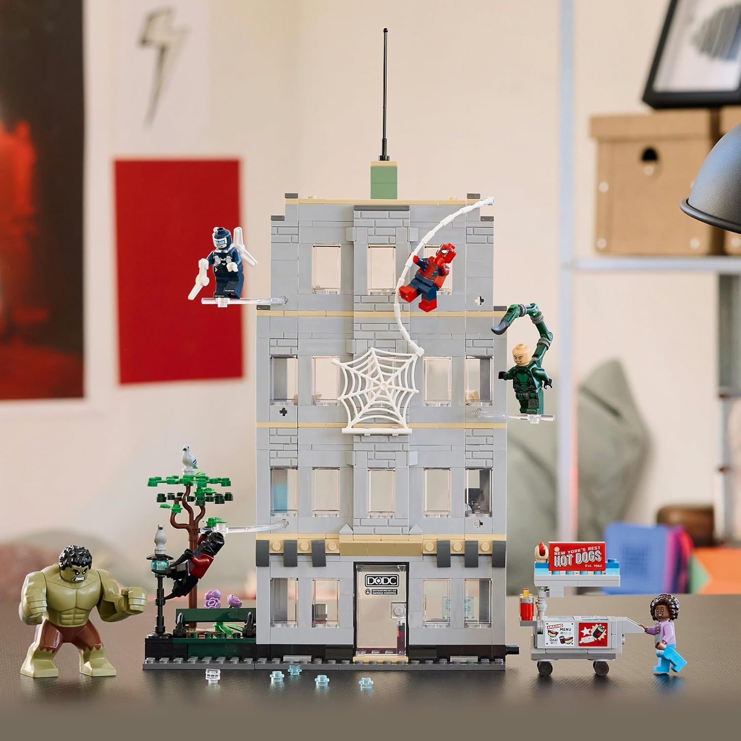 Конструктор LEGO Marvel Super Heroes Человек-паук против Халка 534 дет. - фото 6