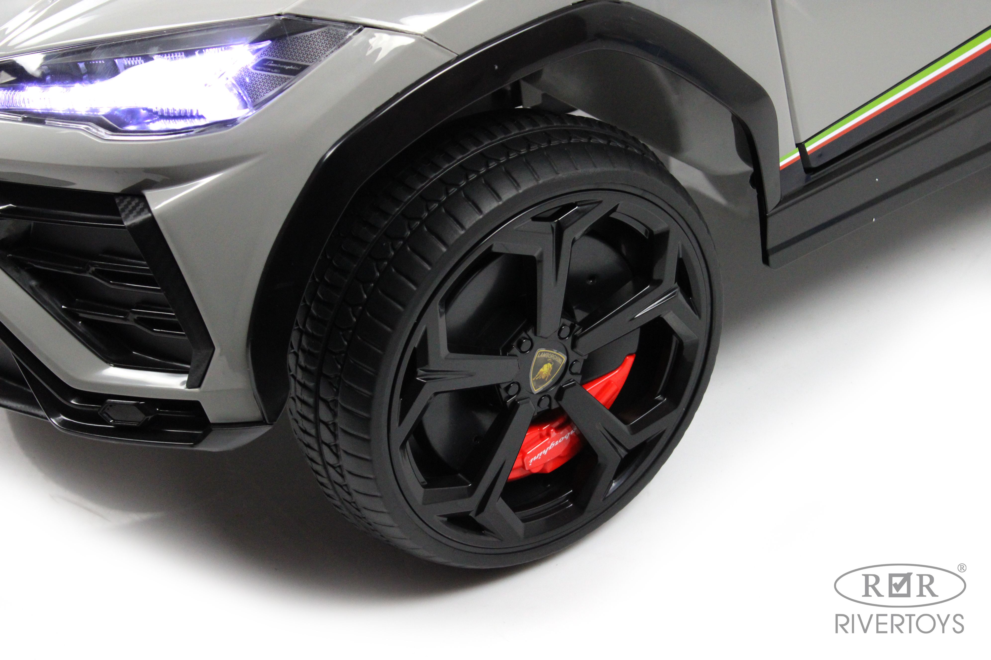 Электромобиль RIVERTOYS E777EE-GRAY С пультом ДУ - фото 20