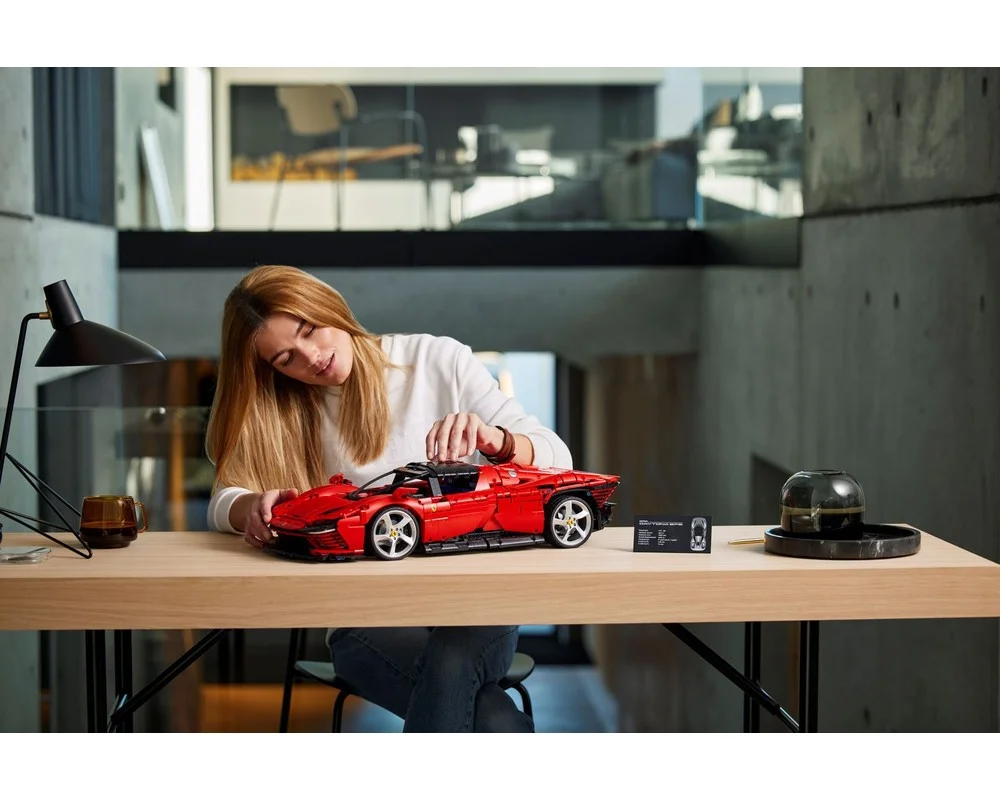 Конструктор LEGO Technic 42143 3778 дет. - фото 9
