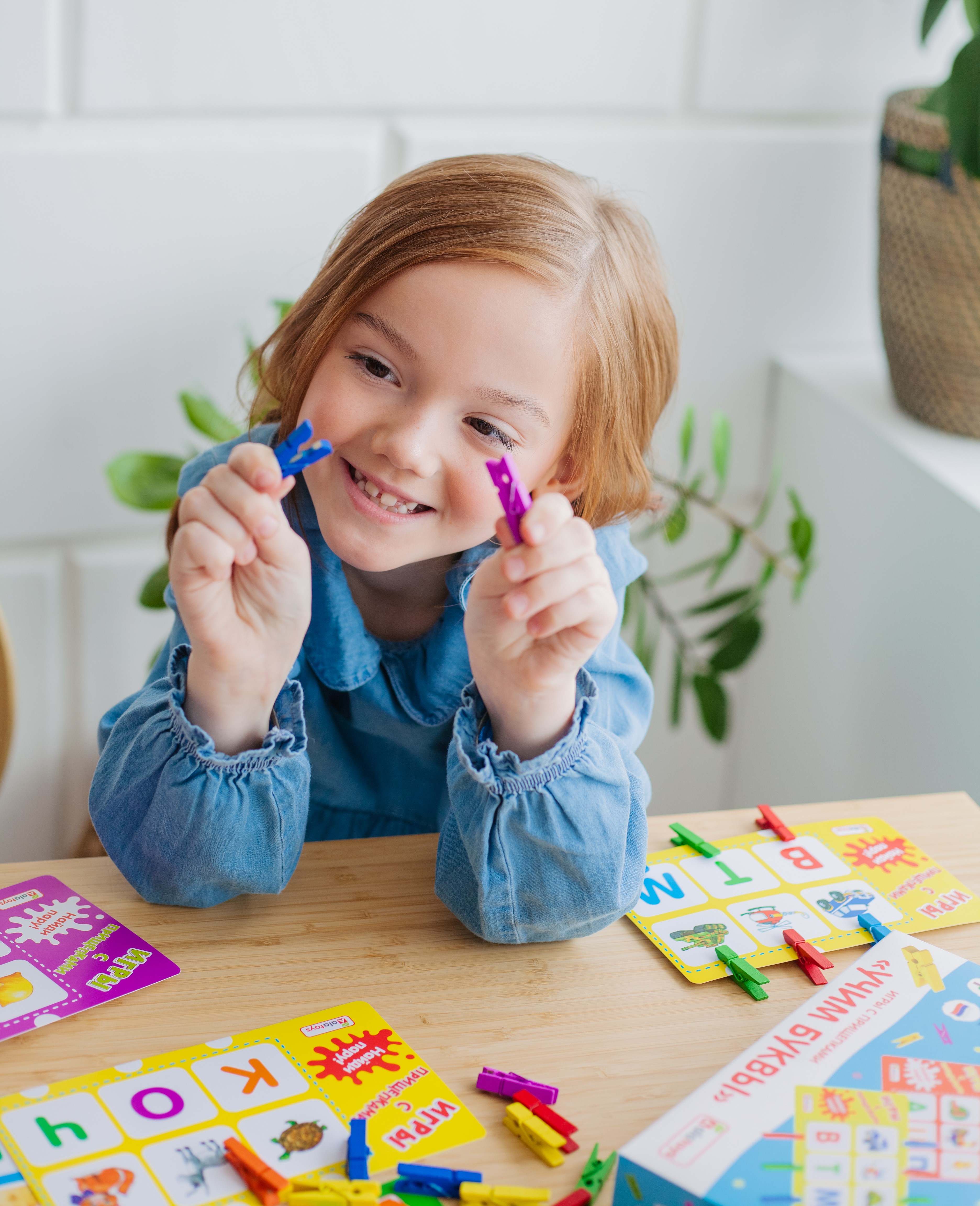 Учим буквы с прищепками Алатойс деревянная развивающая + гайд с играми - фото 12