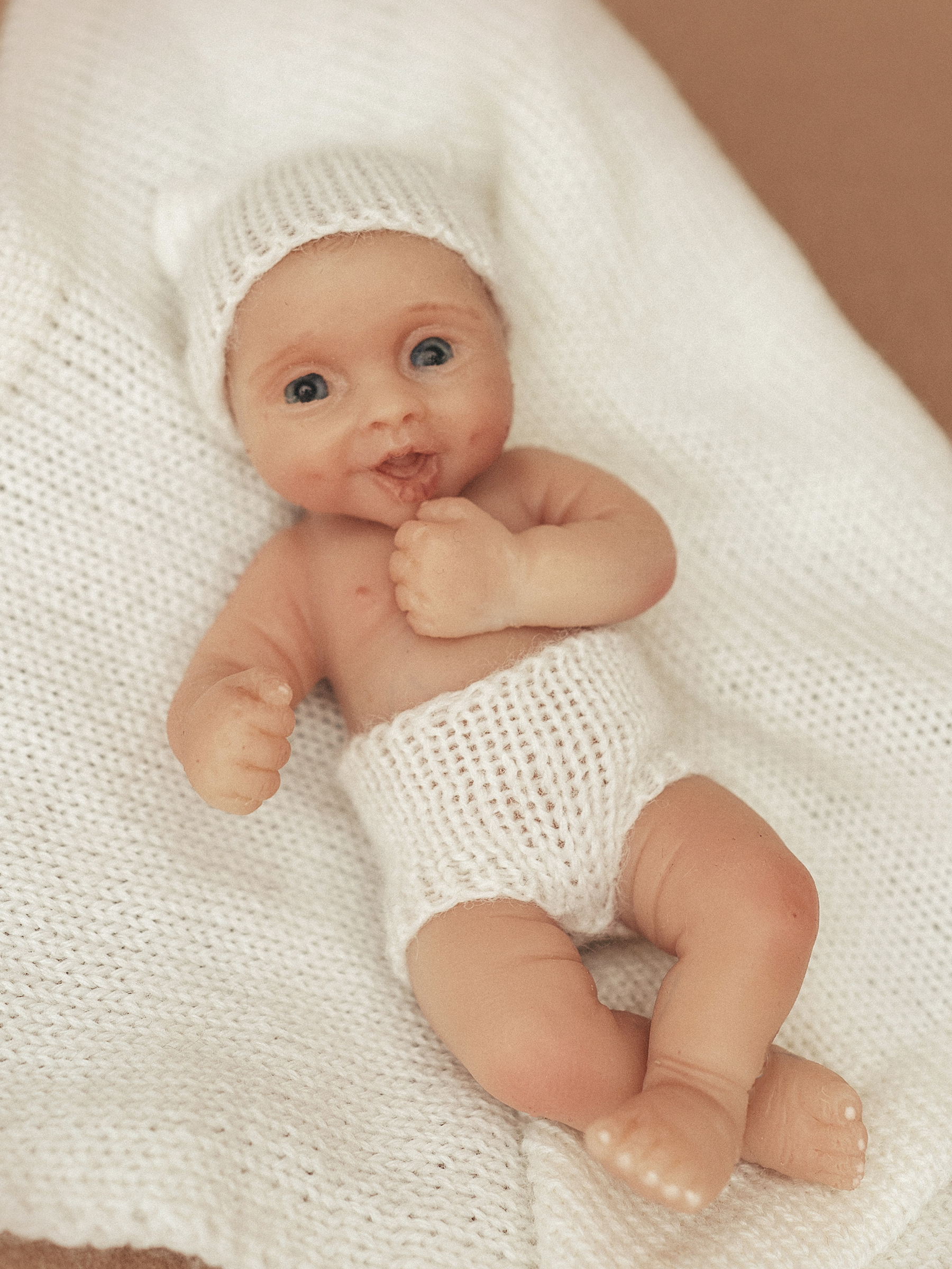 Кукла мини Magic Manufactory Magic baby Пупс Reborn белый высота 12 см 4631162180864 - фото 1