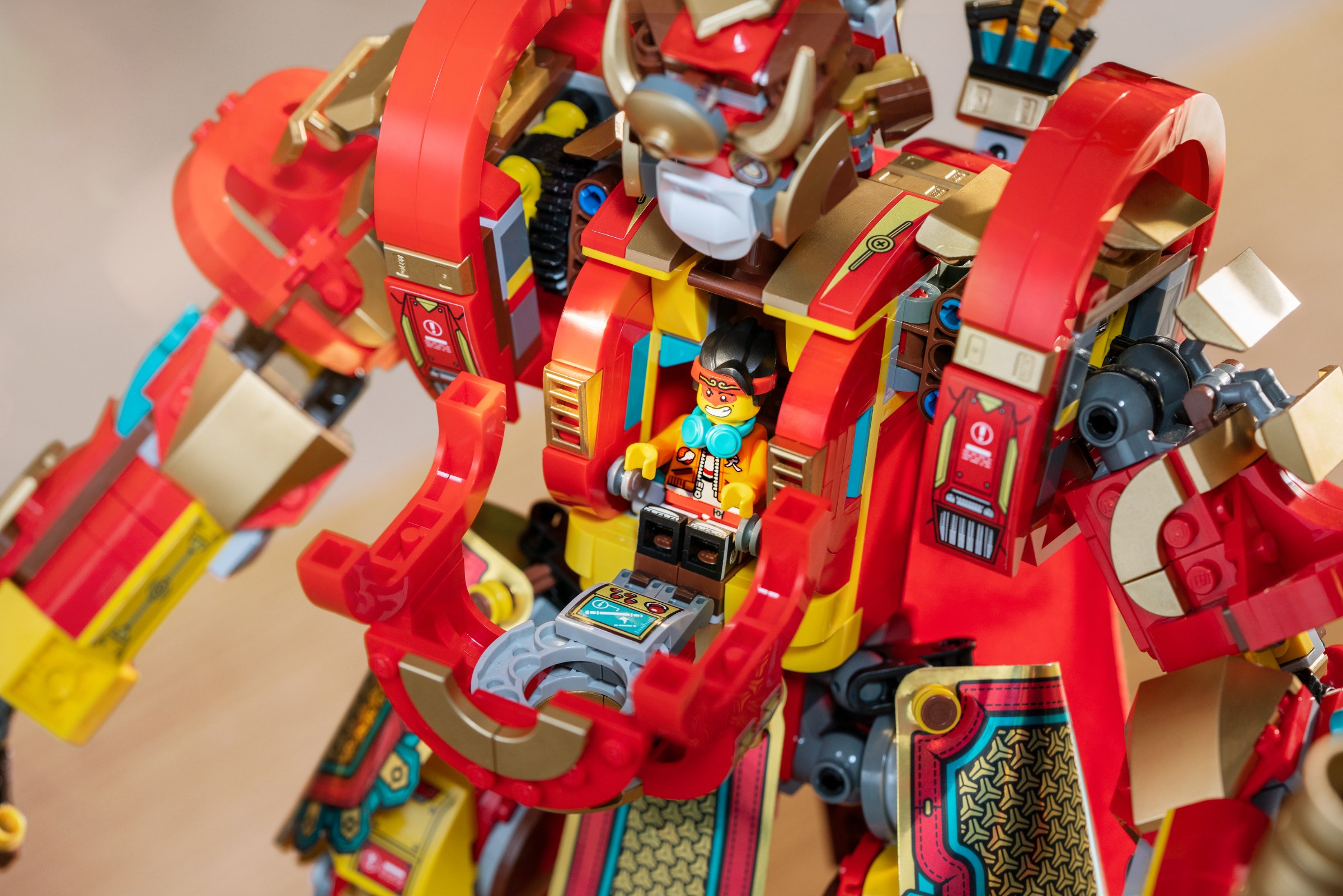Конструктор LEGO Monkie kid 80012 1629 дет. - фото 34
