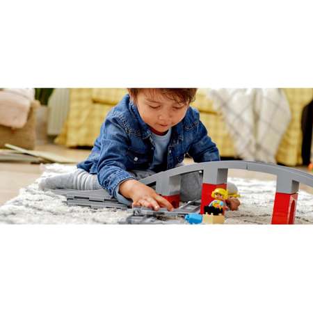 Конструктор LEGO DUPLO Town Железнодорожный мост блочный