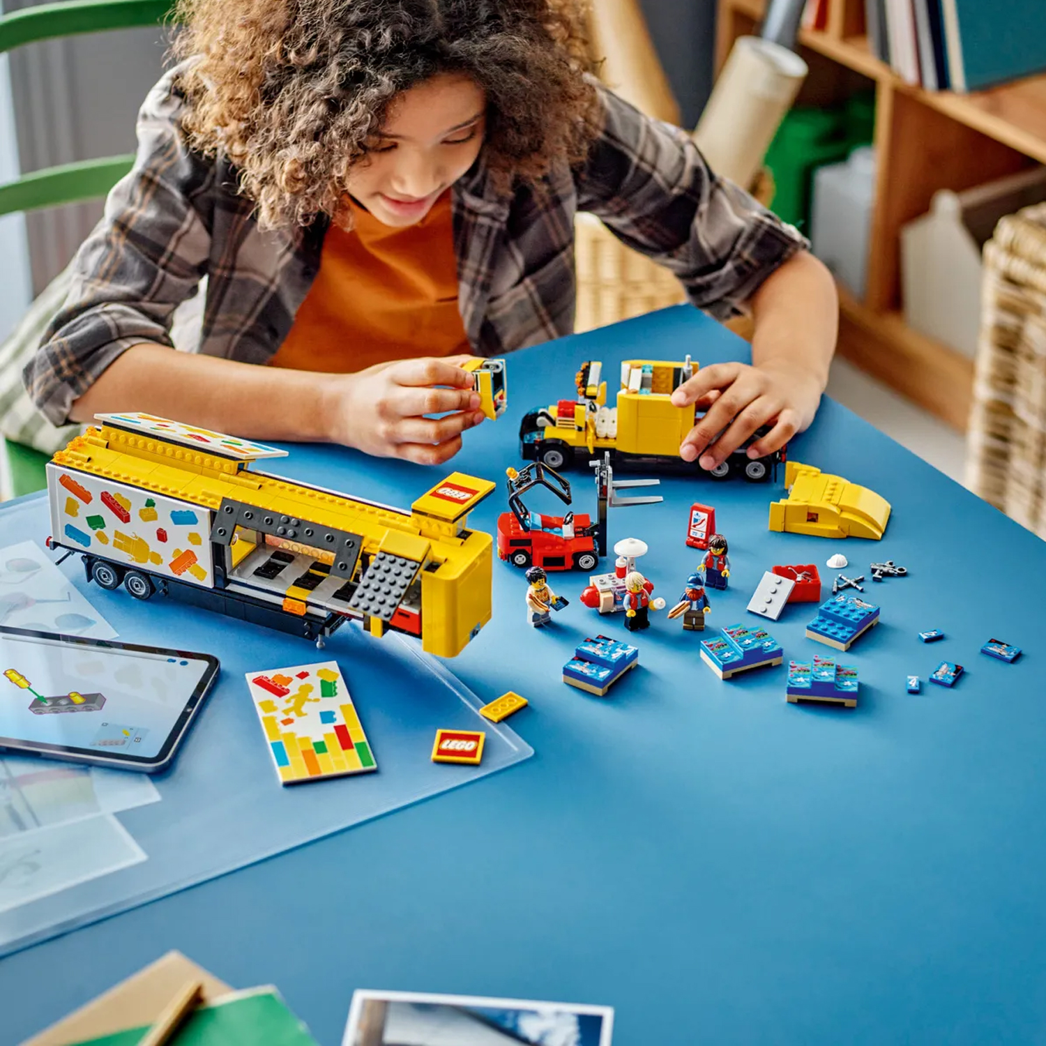 Конструктор LEGO City Желтый грузовик 1061 дет. - фото 9