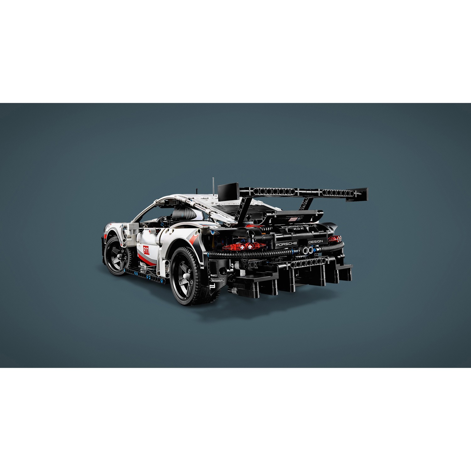 Конструктор LEGO Technic Porsche 911 RSR 1580 дет. - фото 7
