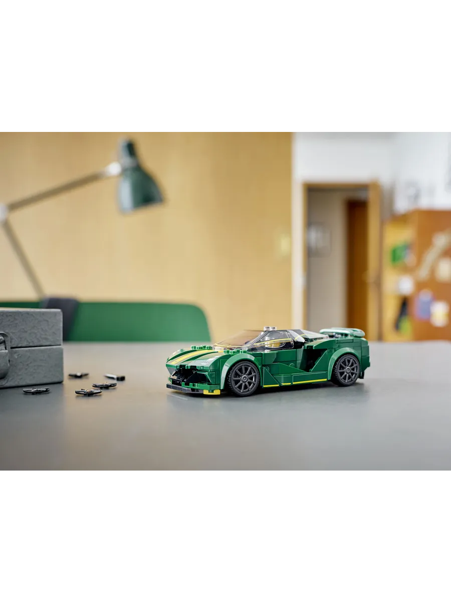 Конструктор LEGO Speed Champions 247 дет. - фото 7
