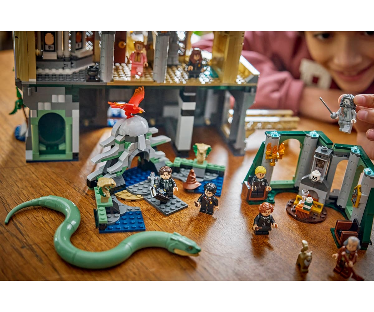 Конструктор LEGO Harry Potter Хогвартс Восточное крыло 2164 дет. - фото 14