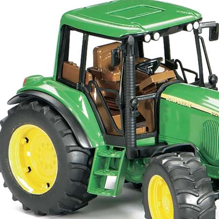 Трактор Bruder John Deere