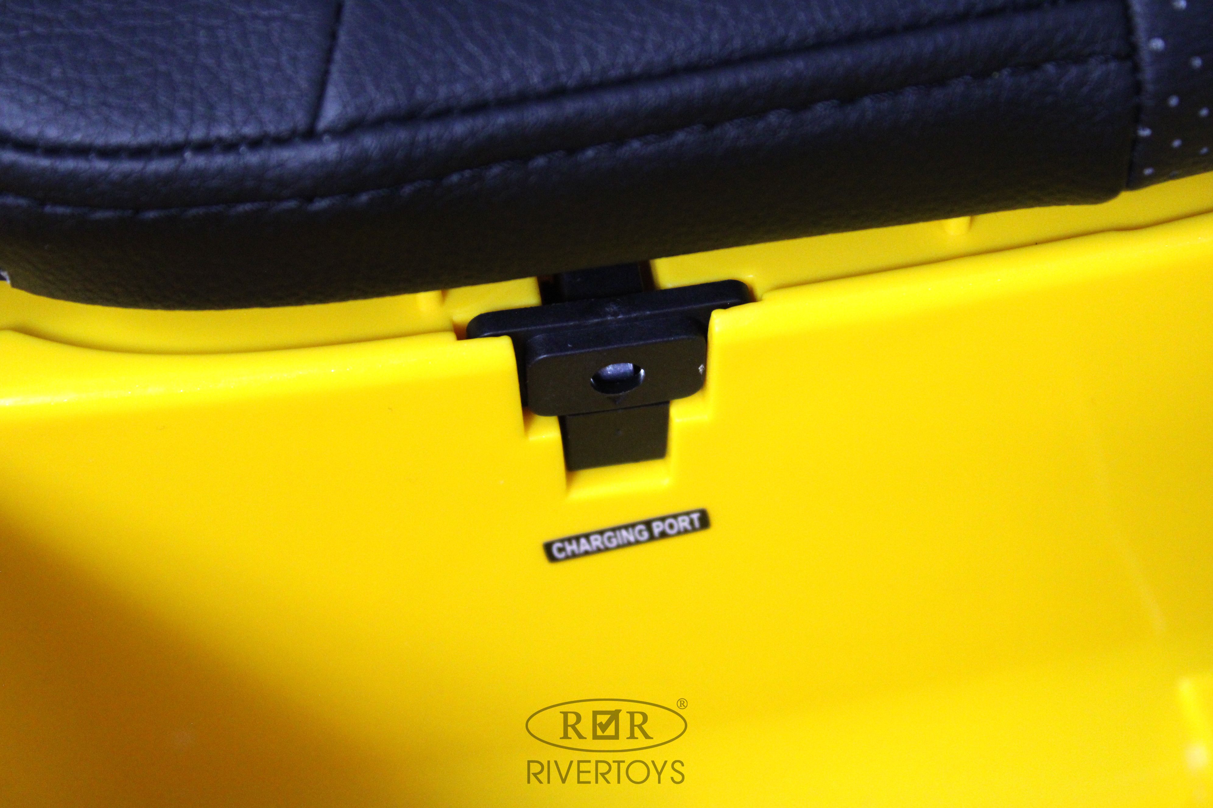 Электромобиль RIVERTOYS BMW A004AA-BMW-YELLOW С пультом ДУ - фото 5