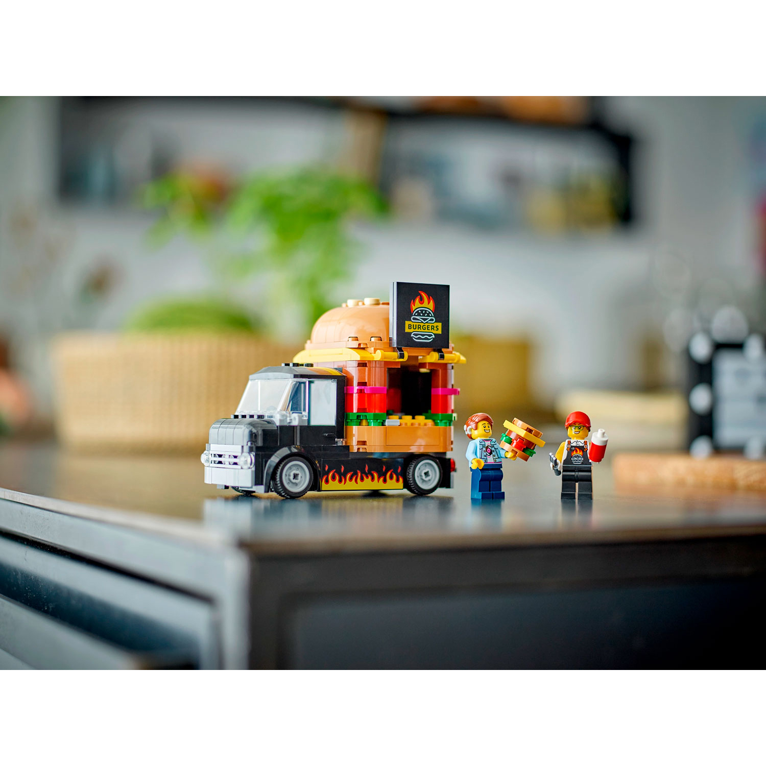 Конструктор LEGO City Фургон-гамбургер - фото 7