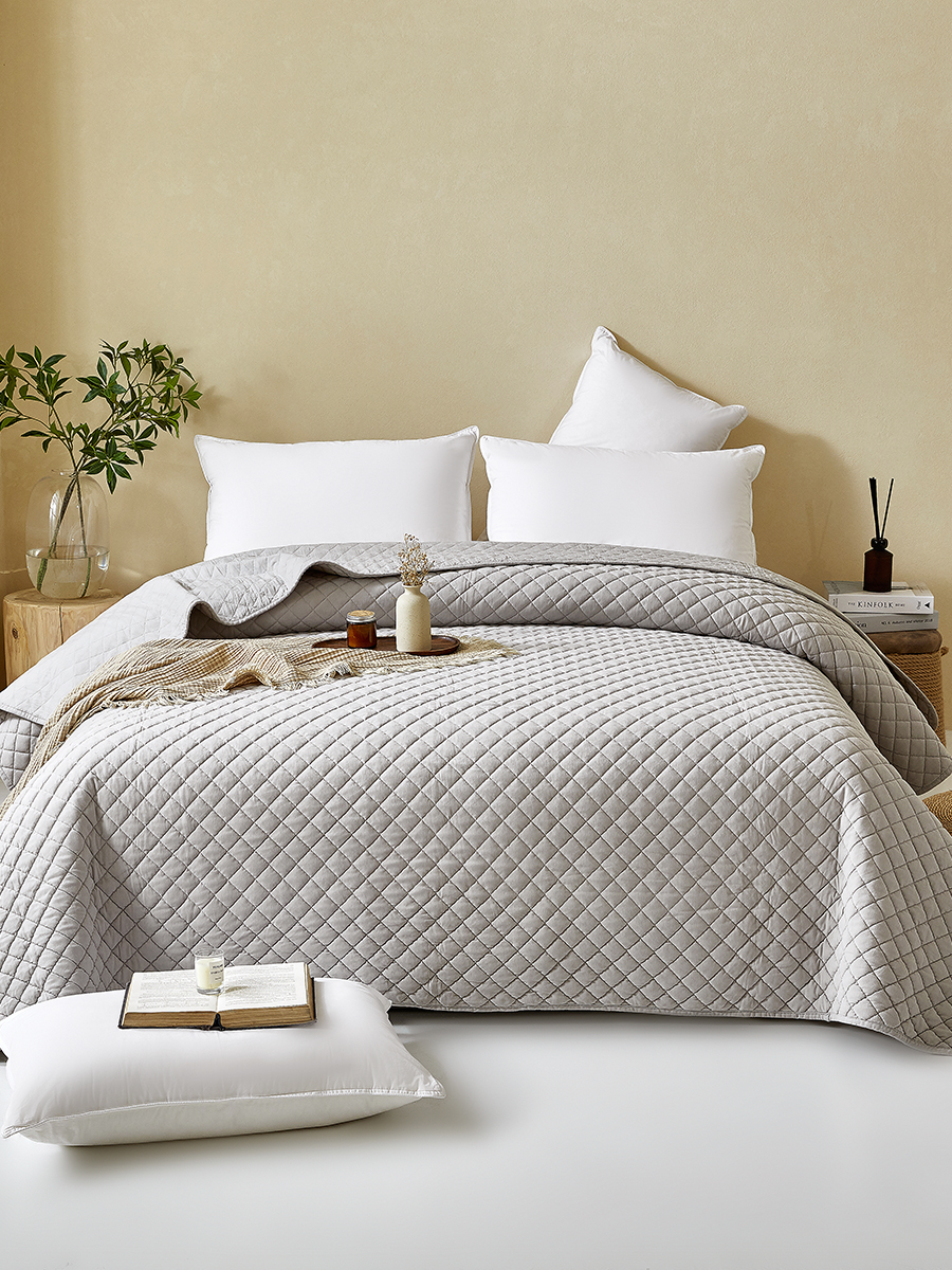 Покрывало Theodora вельвет светло-серый 180 x 220 см - фото 2