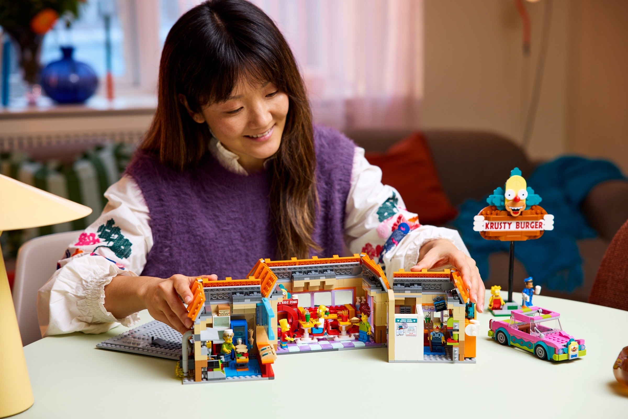 Конструктор LEGO Icons 10352 1635 дет. - фото 4