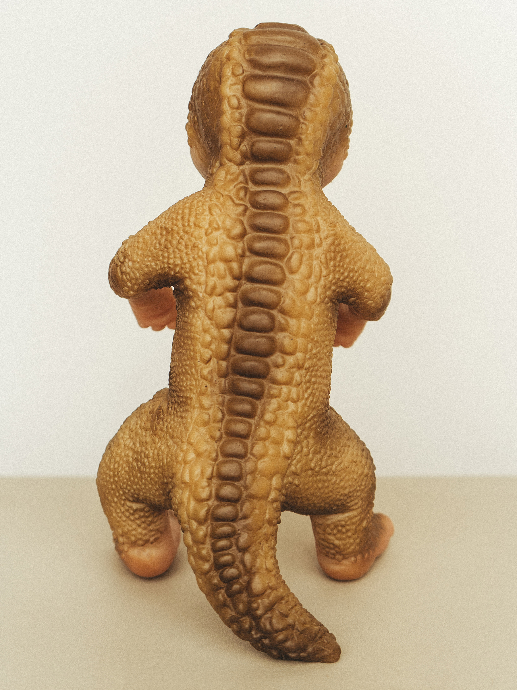 Кукла мини Magic Manufactory Magic Dino Игуанодон высота 22 см 4631163177443 - фото 9