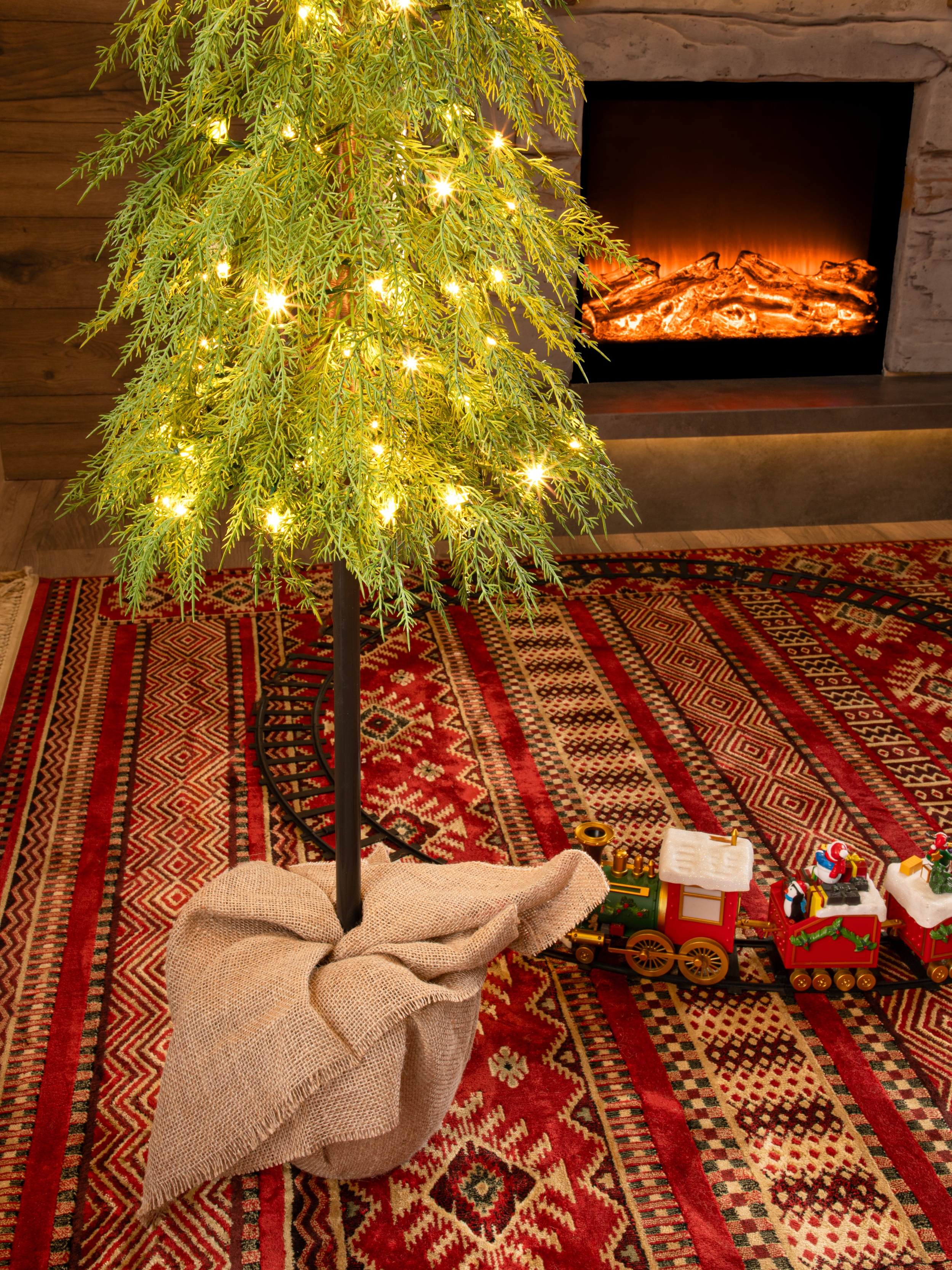 Ель Бесконечная история Поезд Ёлок литая с гирляндой на пеньке 180 см. - фото 7