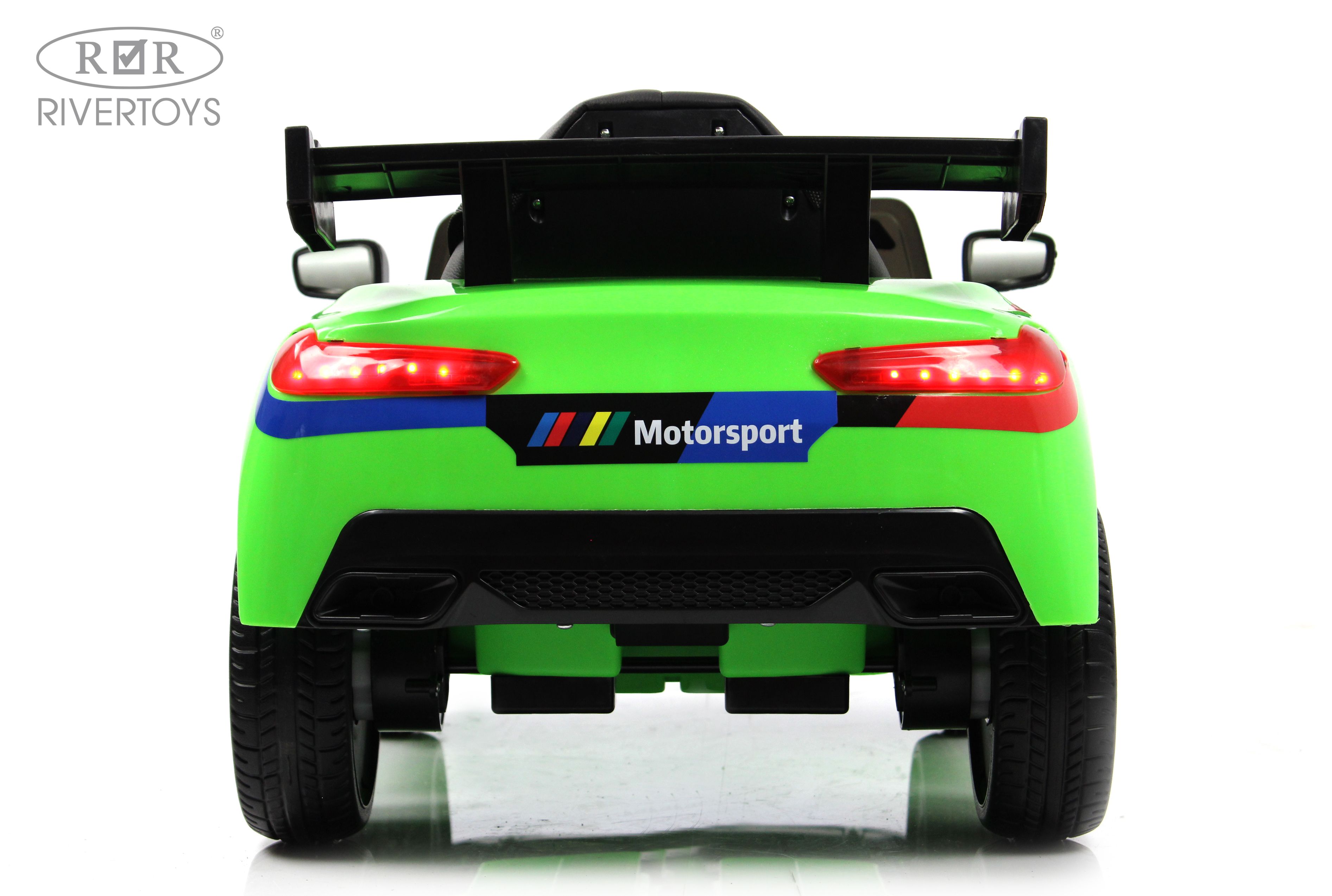 Электромобиль RIVERTOYS F444FF-GREEN С пультом ДУ - фото 5