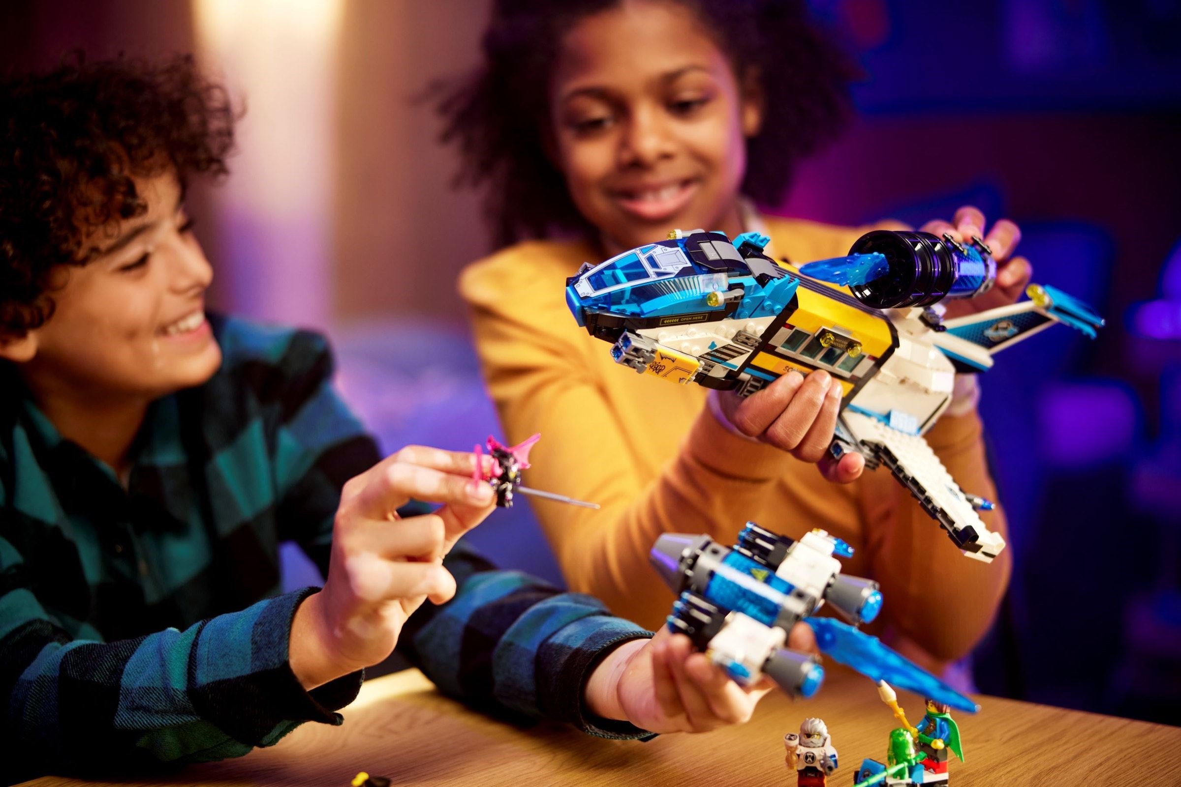 Конструктор LEGO City 71460 878 дет. - фото 4