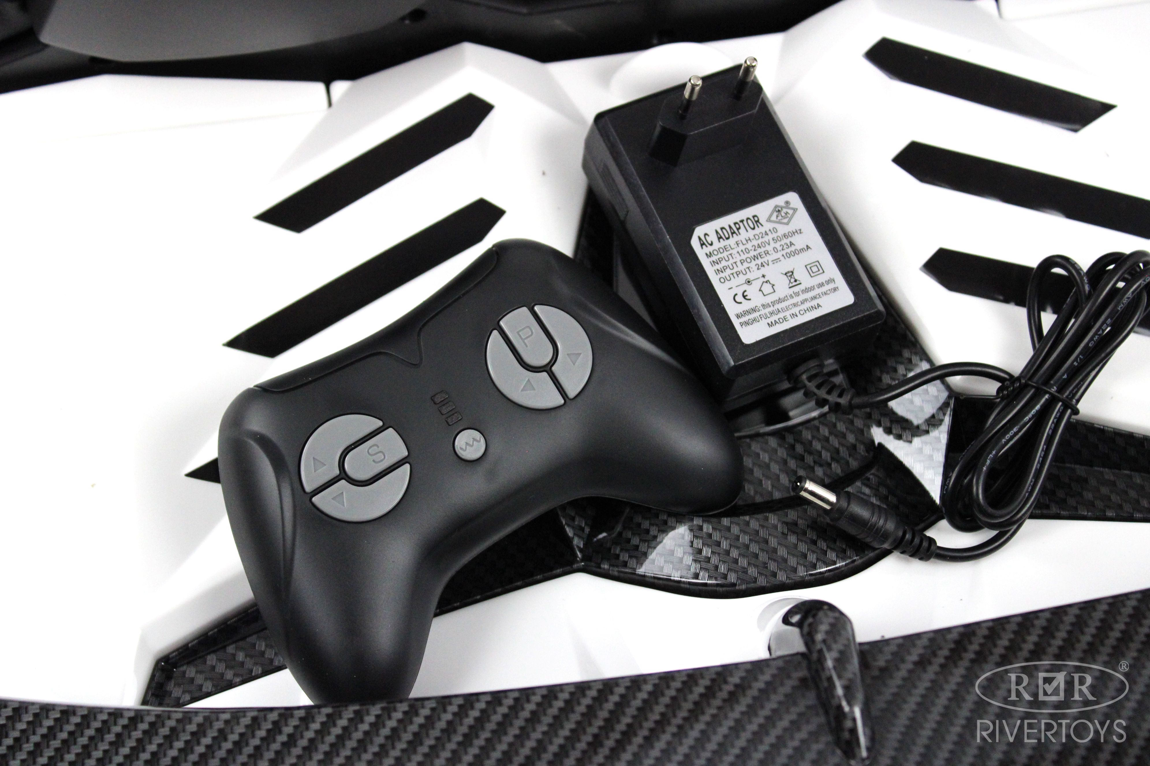 Электромобиль RIVERTOYS A111MP-WHITE С пультом ДУ - фото 4