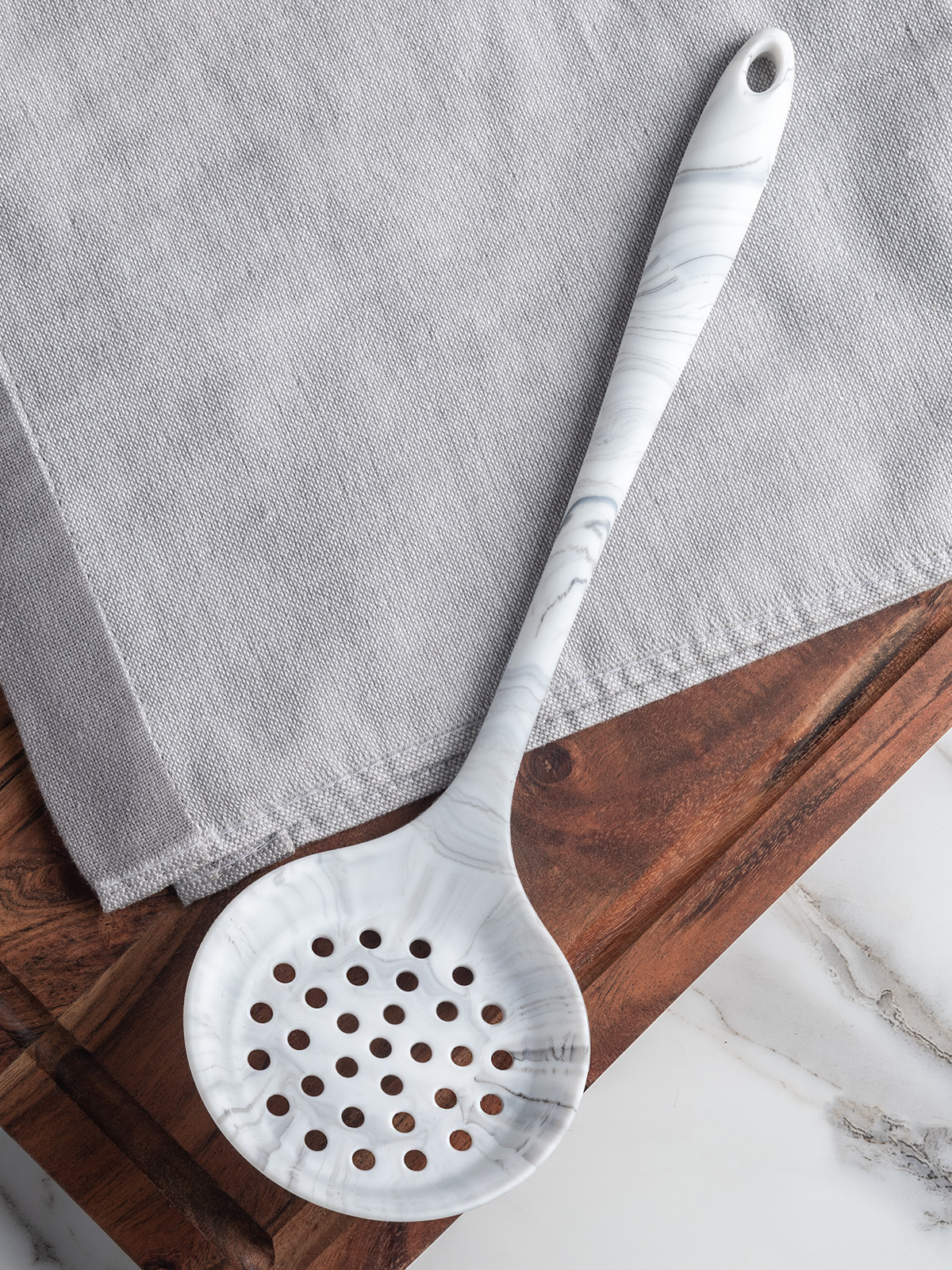 Шумовка DeNASTIA силикон мрамор белый/серый - фото 1