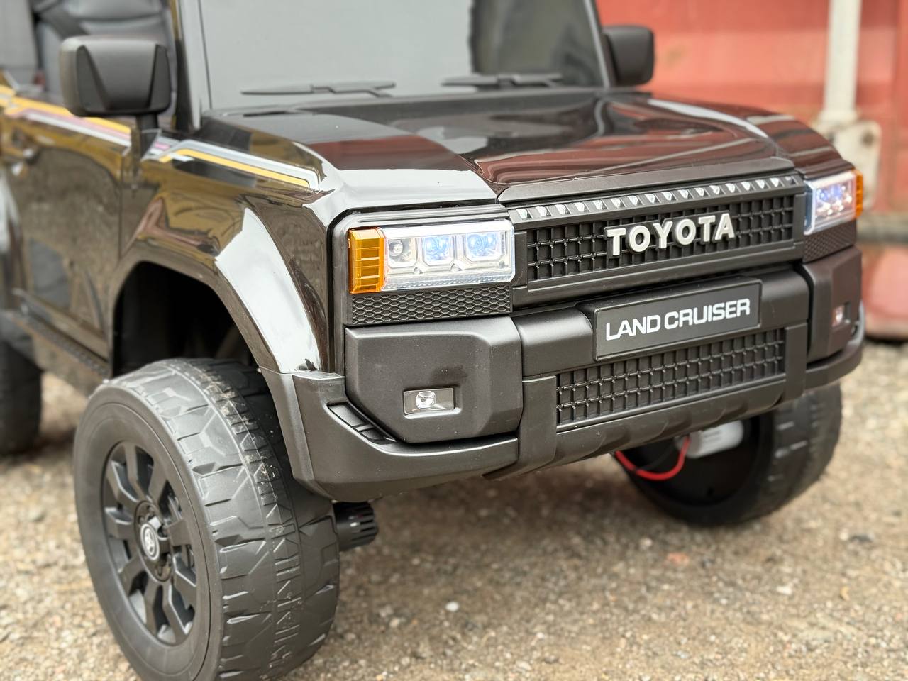 Электромобиль TOYLAND Toyota LC Prado 250 NEW С пультом ДУ - фото 3