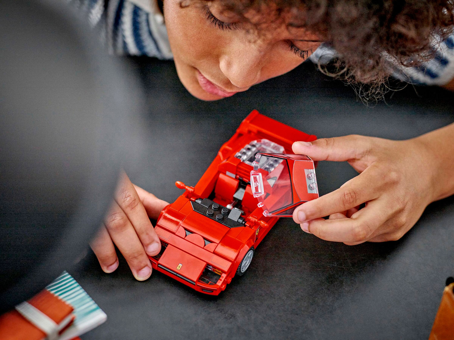 Конструктор LEGO Speed Champions Ferrari F40 318 дет. - фото 10