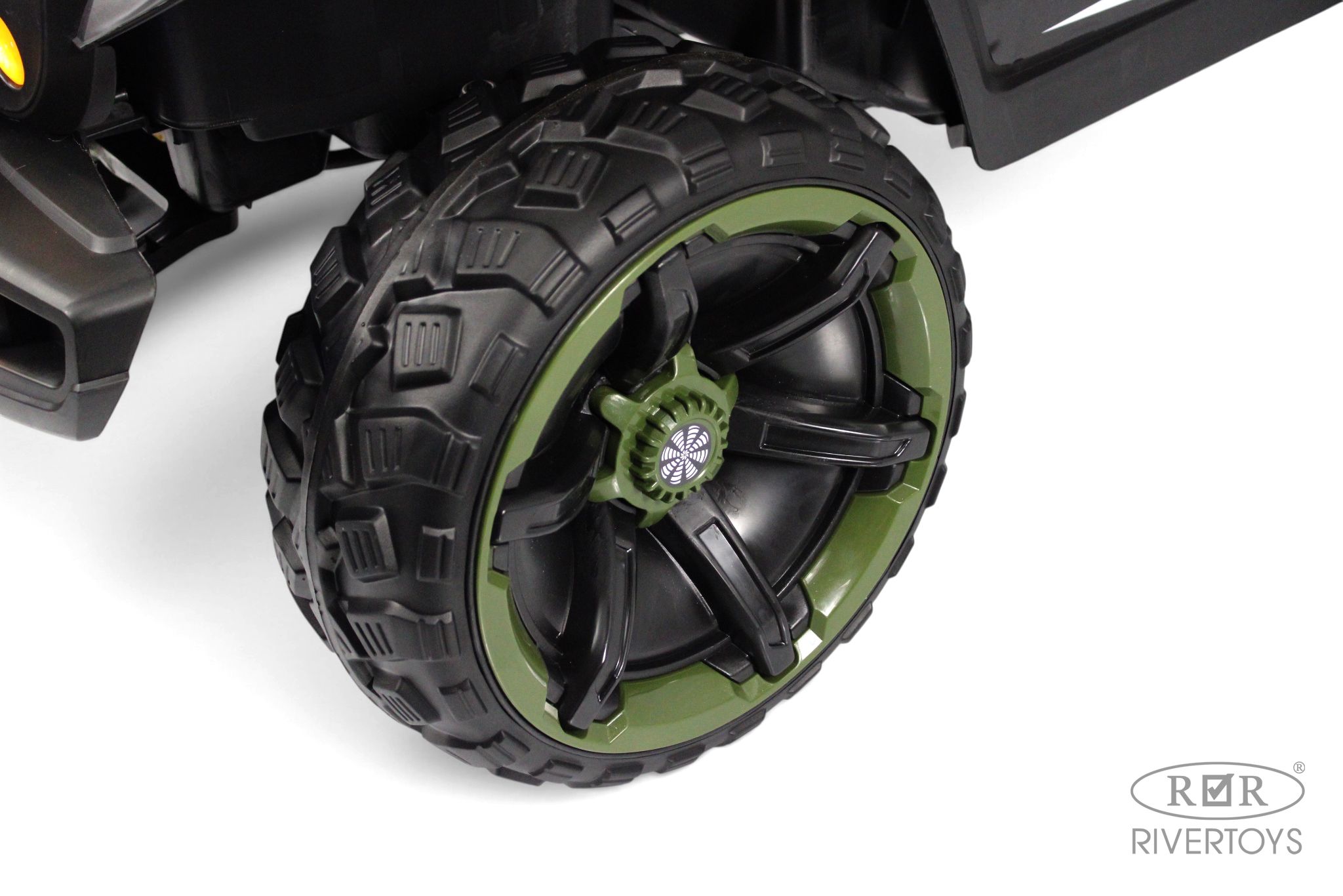 Электромобиль RIVERTOYS М555БХ-NEW-GREEN С пультом ДУ - фото 20