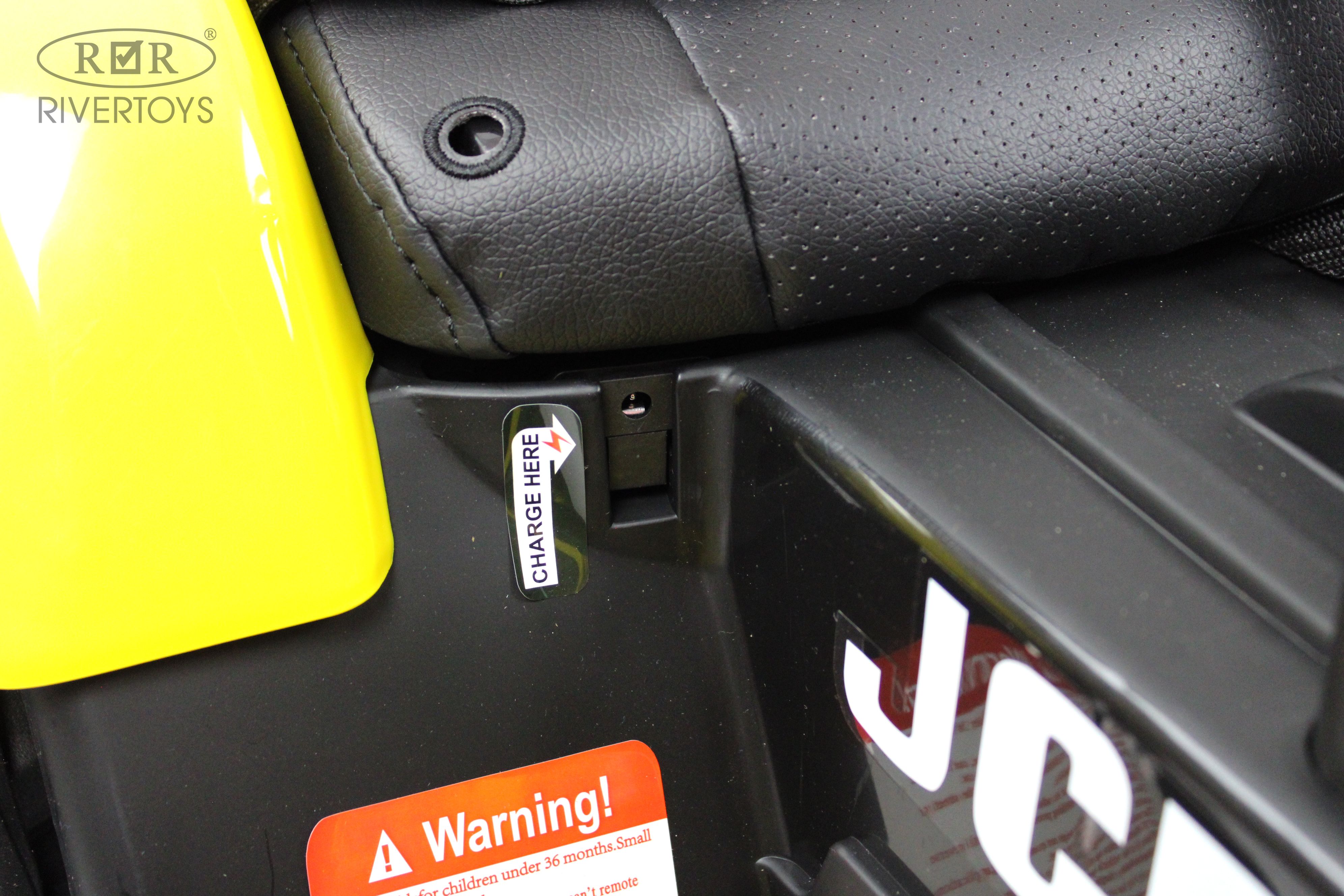 Электромобиль RIVERTOYS O555OO-YELLOW С пультом ДУ - фото 19