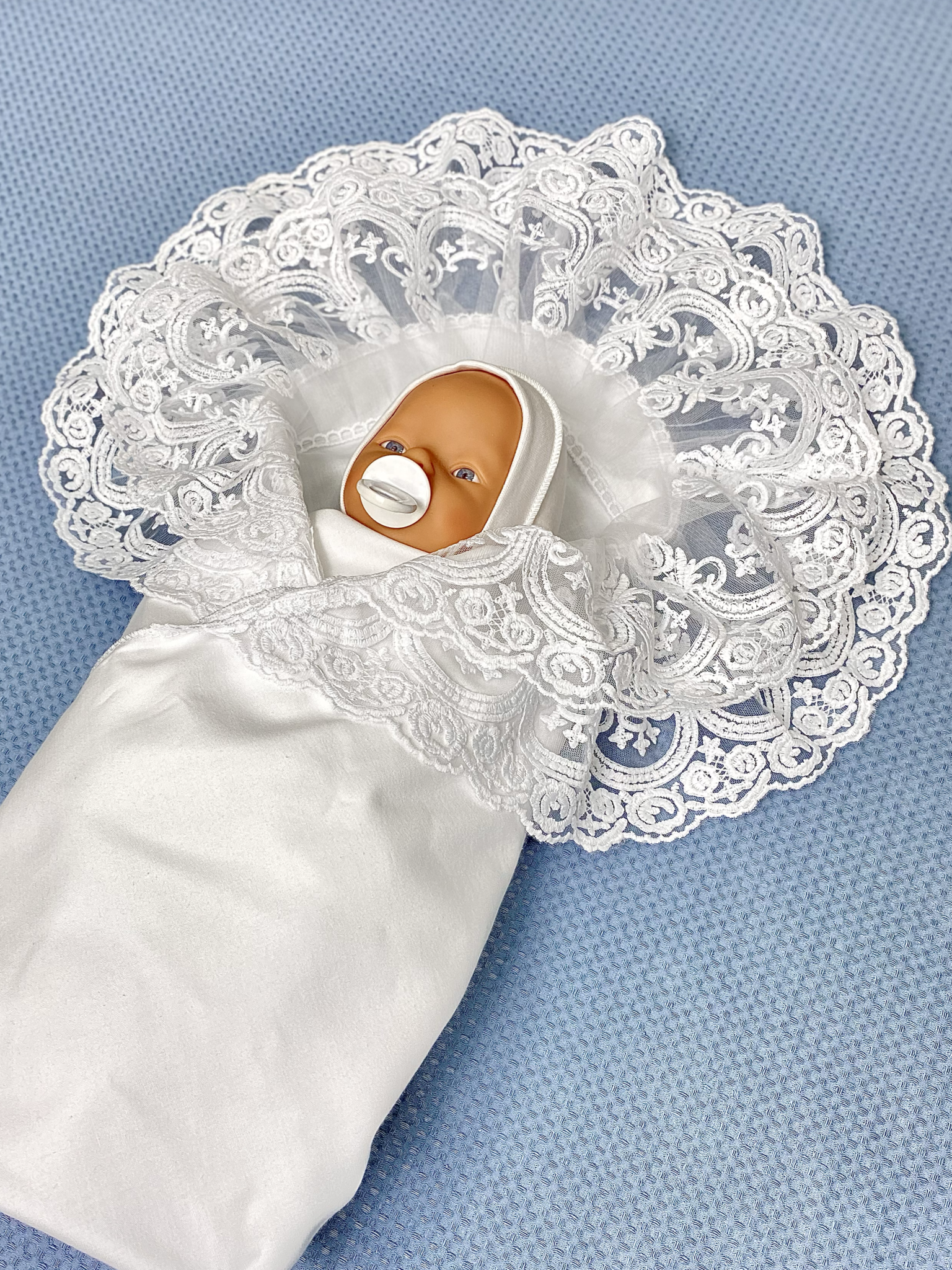 Конверт на выписку Делоникс Пеленка уголок с кружевом белый - фото 12