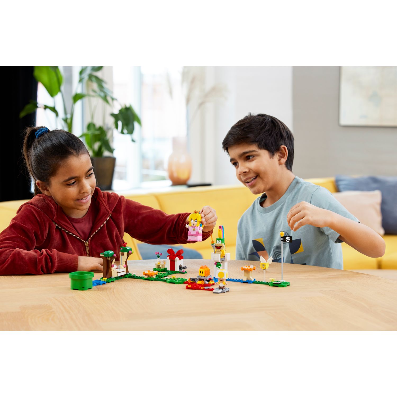 Конструктор LEGO Super Mario Adventures Peach StarterCourse 354 дет. - фото 6