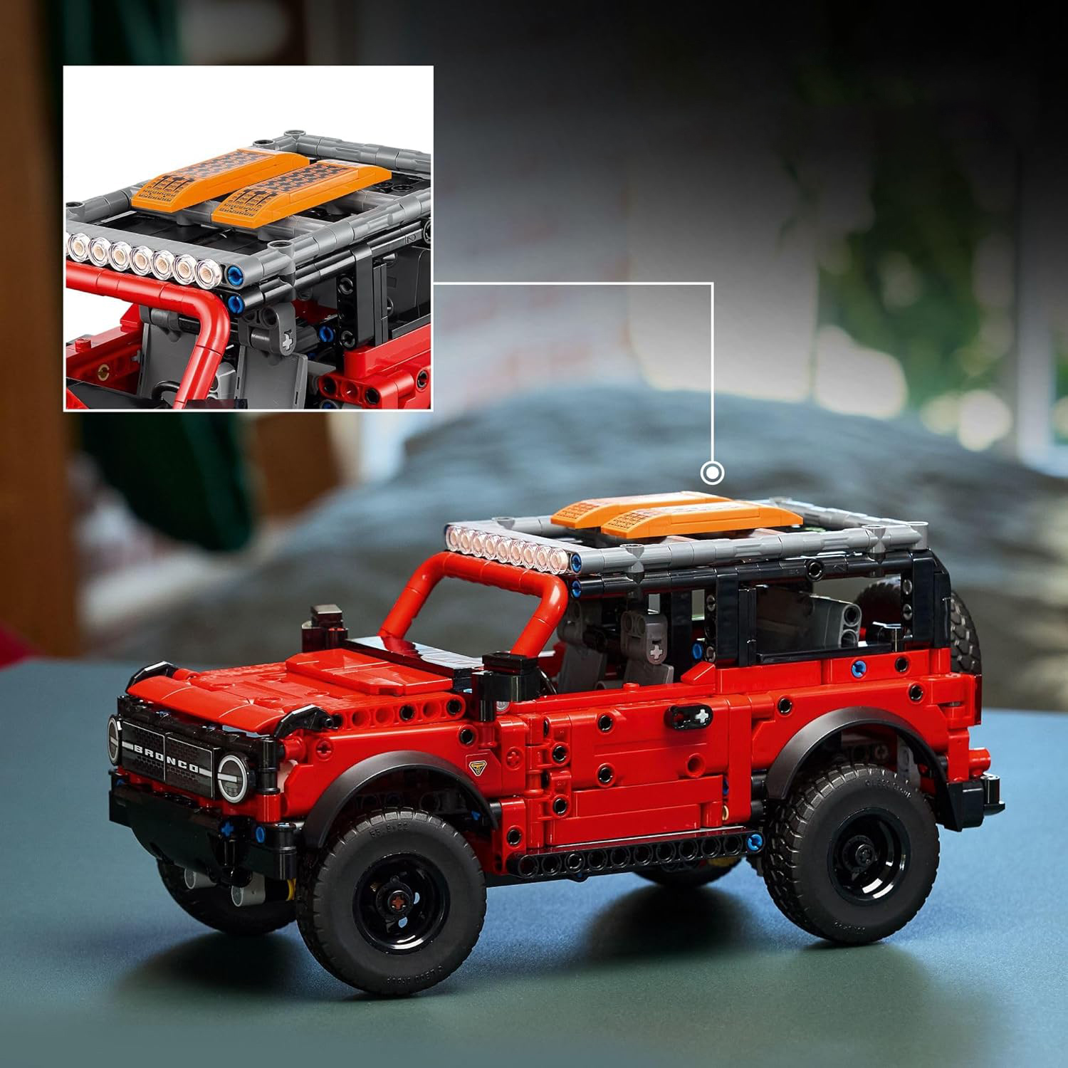 Конструктор LEGO Technic Ford Bronco SUV 943 дет. - фото 2