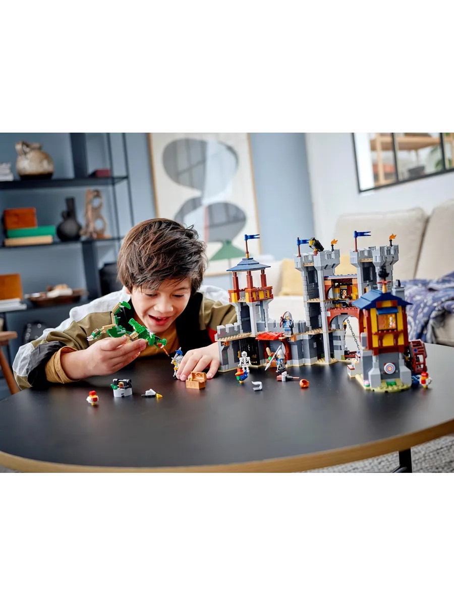 Конструктор LEGO Creator Средневековый замок 1426 дет. - фото 17