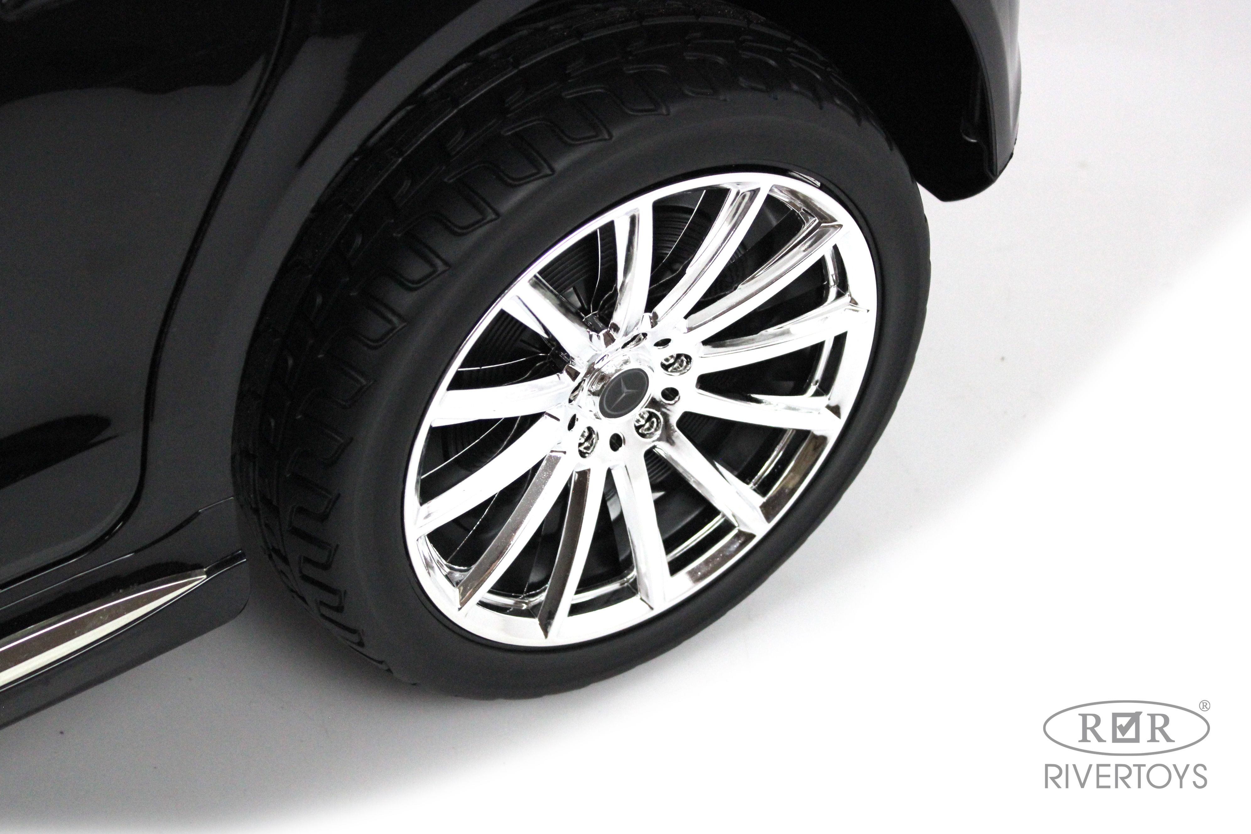 Электромобиль RIVERTOYS Mercedes М333БХ-BLACK-GLANEC С пультом ДУ - фото 12